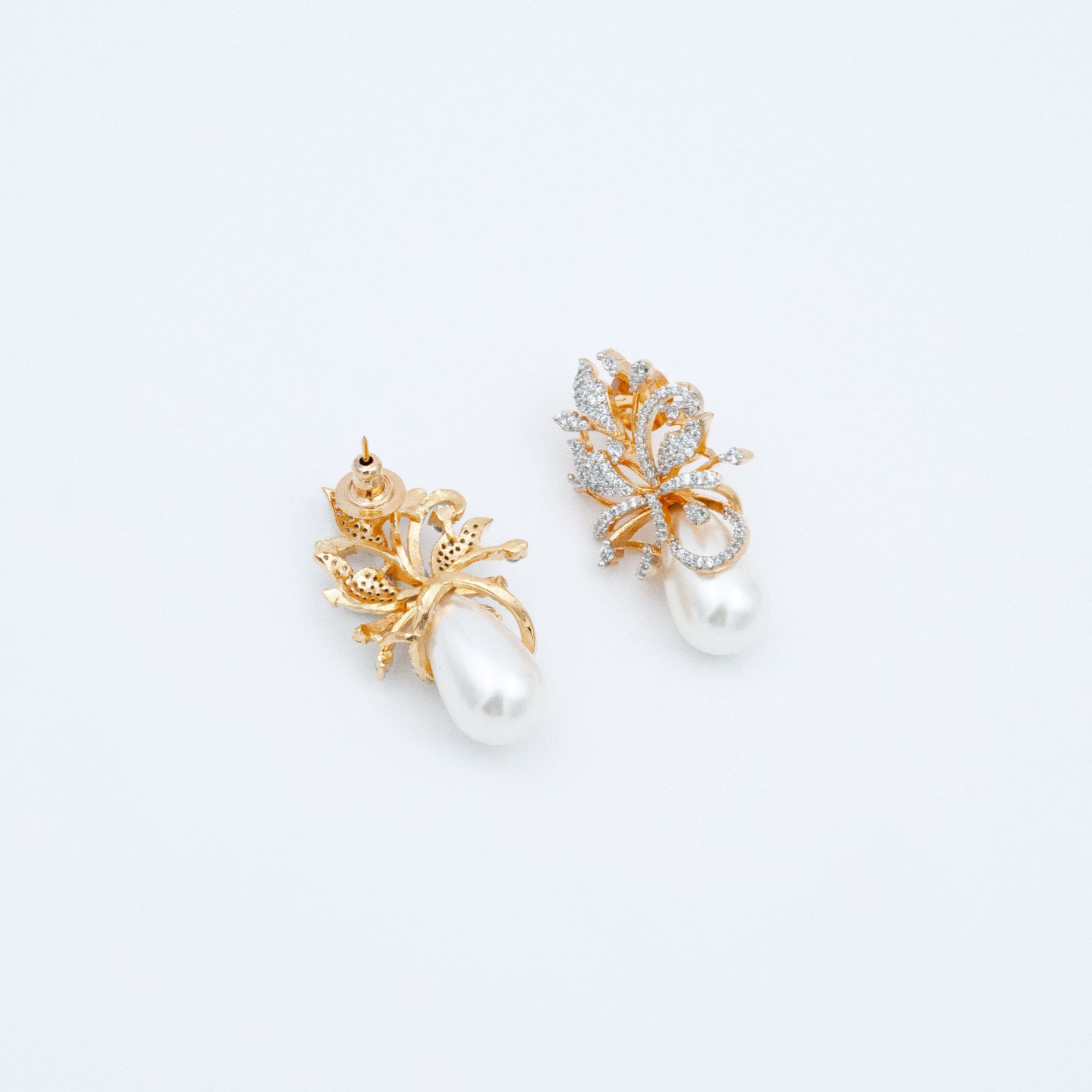 Modern Cluster Leaves with Drop Tops