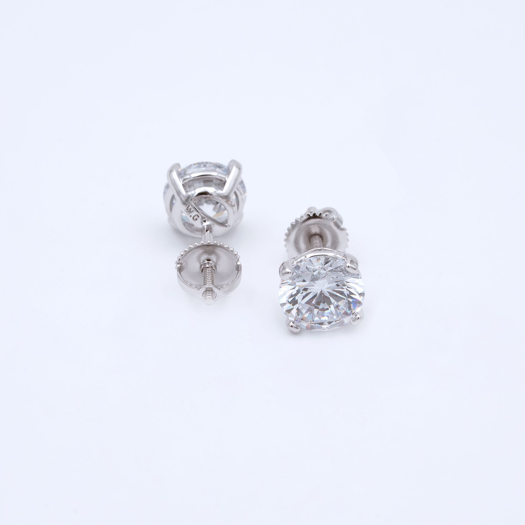 Modern Curved Prong Screw Back Tops ( Small )
