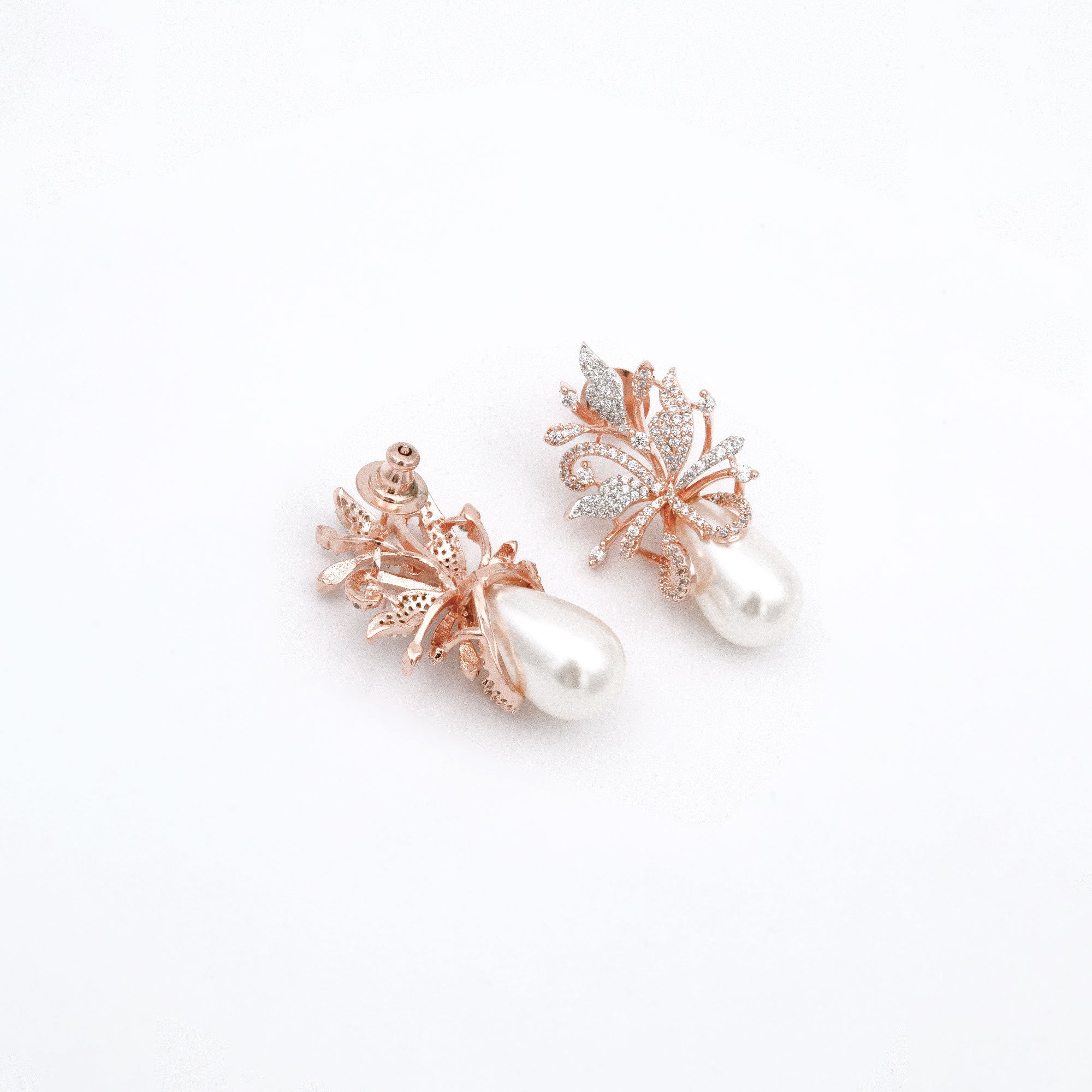 Modern Cluster Leaves with Drop Tops