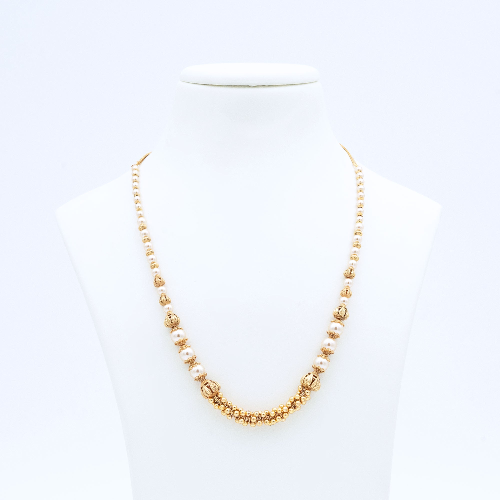 Trendy Pearl Necklace Set