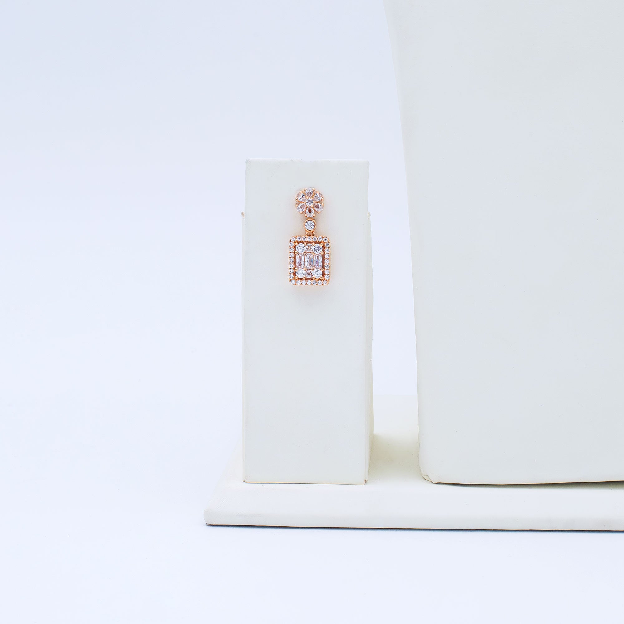 Modern Floral Box Necklace Set