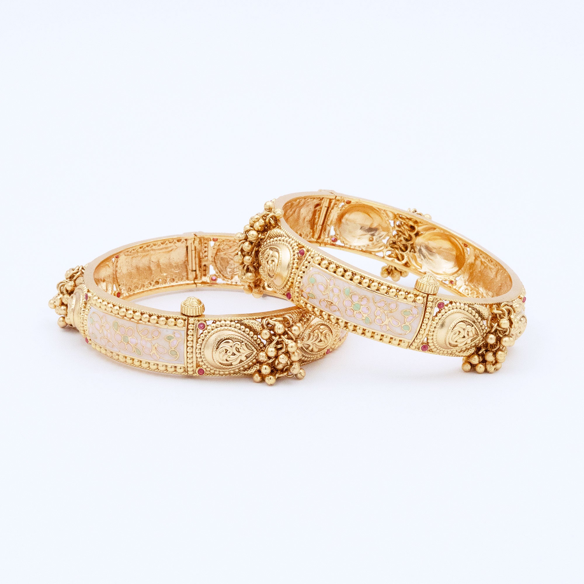 Trendy Rajwadi Bangles (Set of 2)