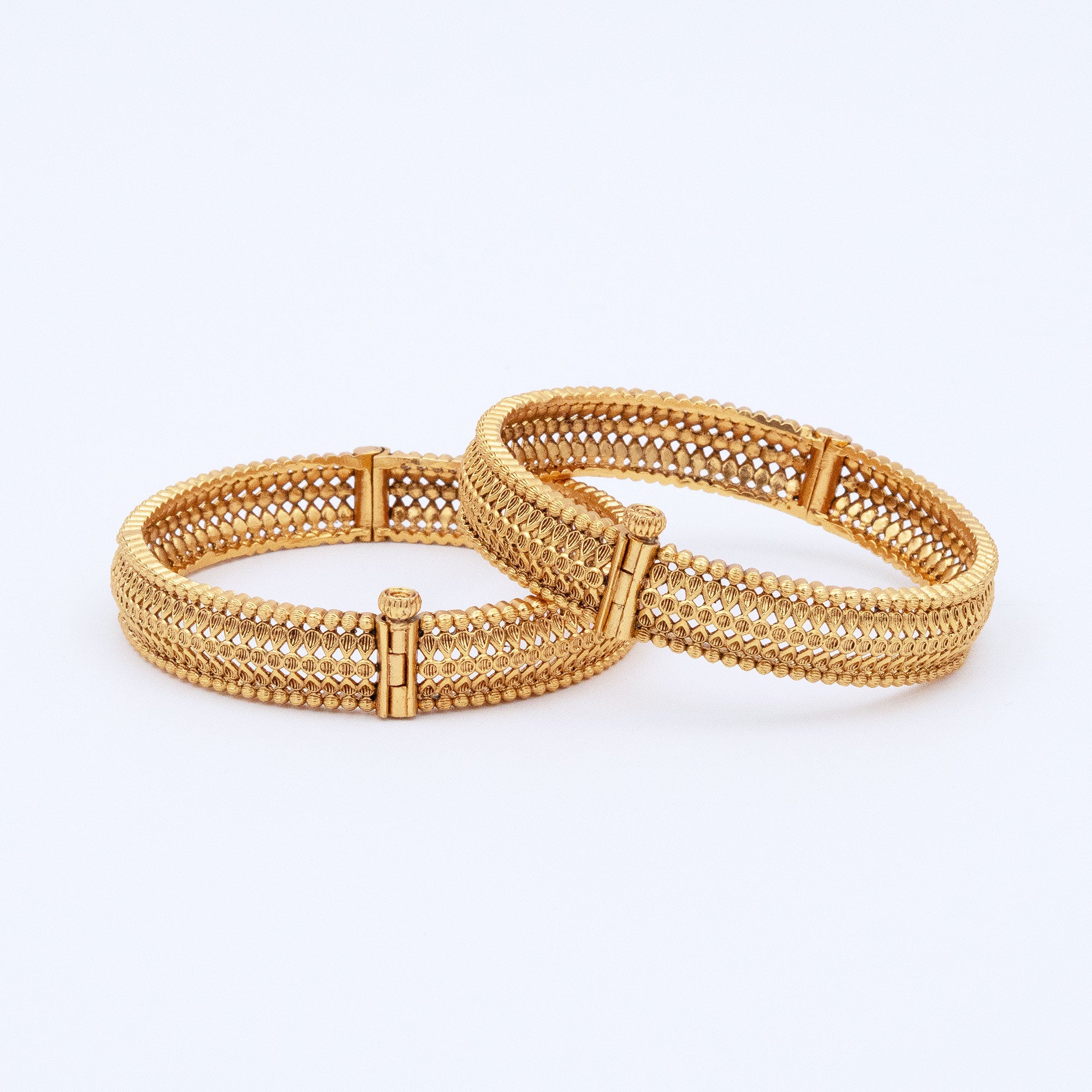 Trendy Bow Tie Bangles (Set of 2)