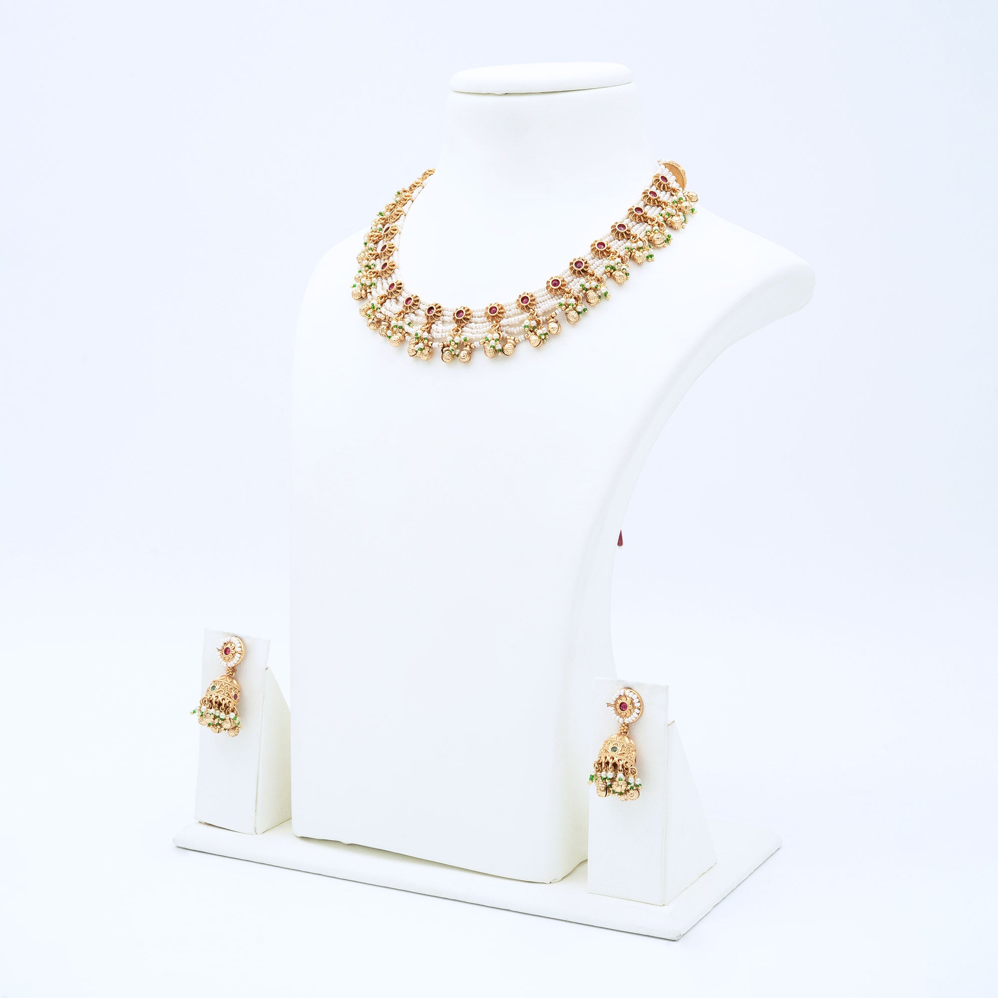 Trendy Multilayered Floral Pearl Necklace Set