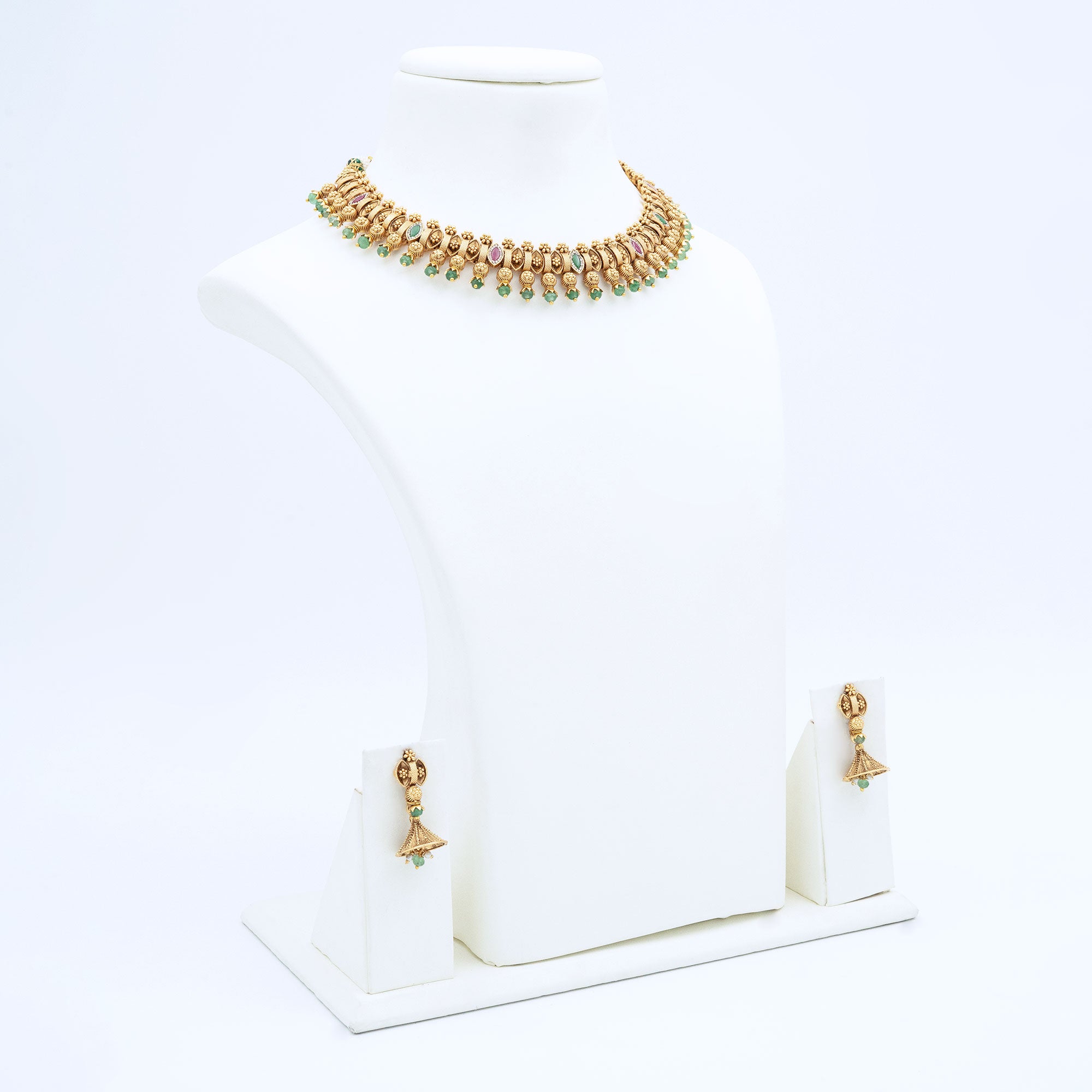 Trendy Eye Shaped Necklace Set
