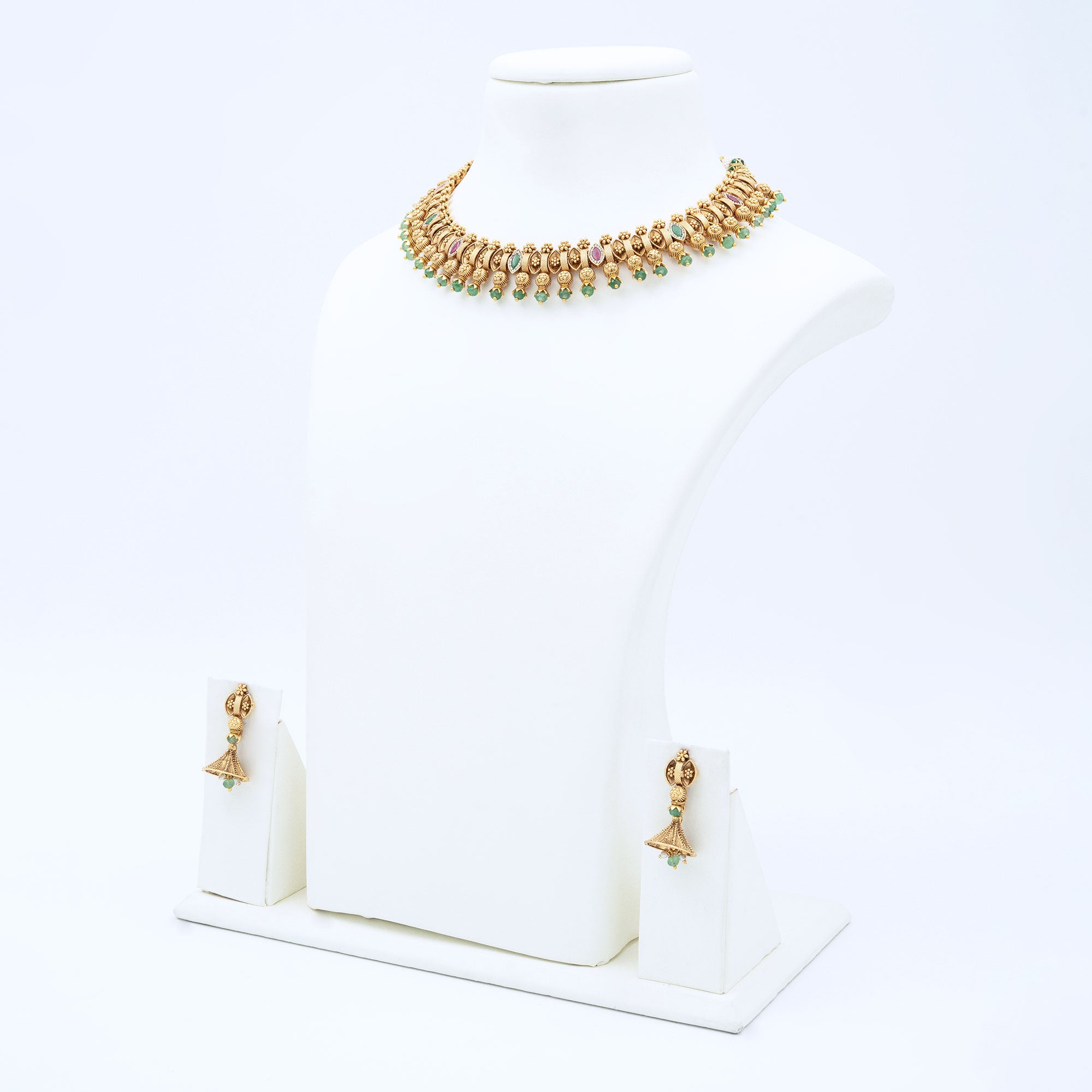 Trendy Eye Shaped Necklace Set