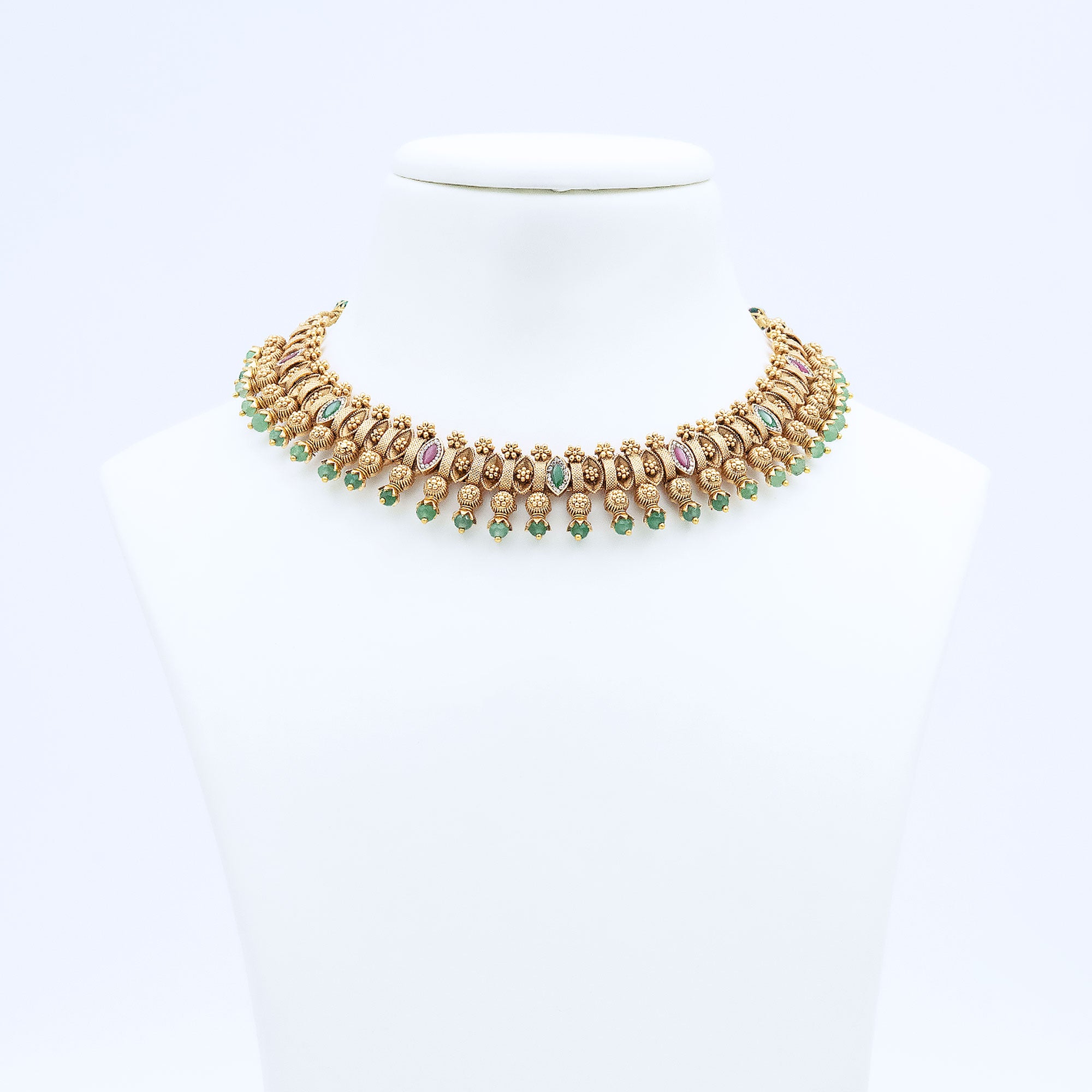 Trendy Eye Shaped Necklace Set