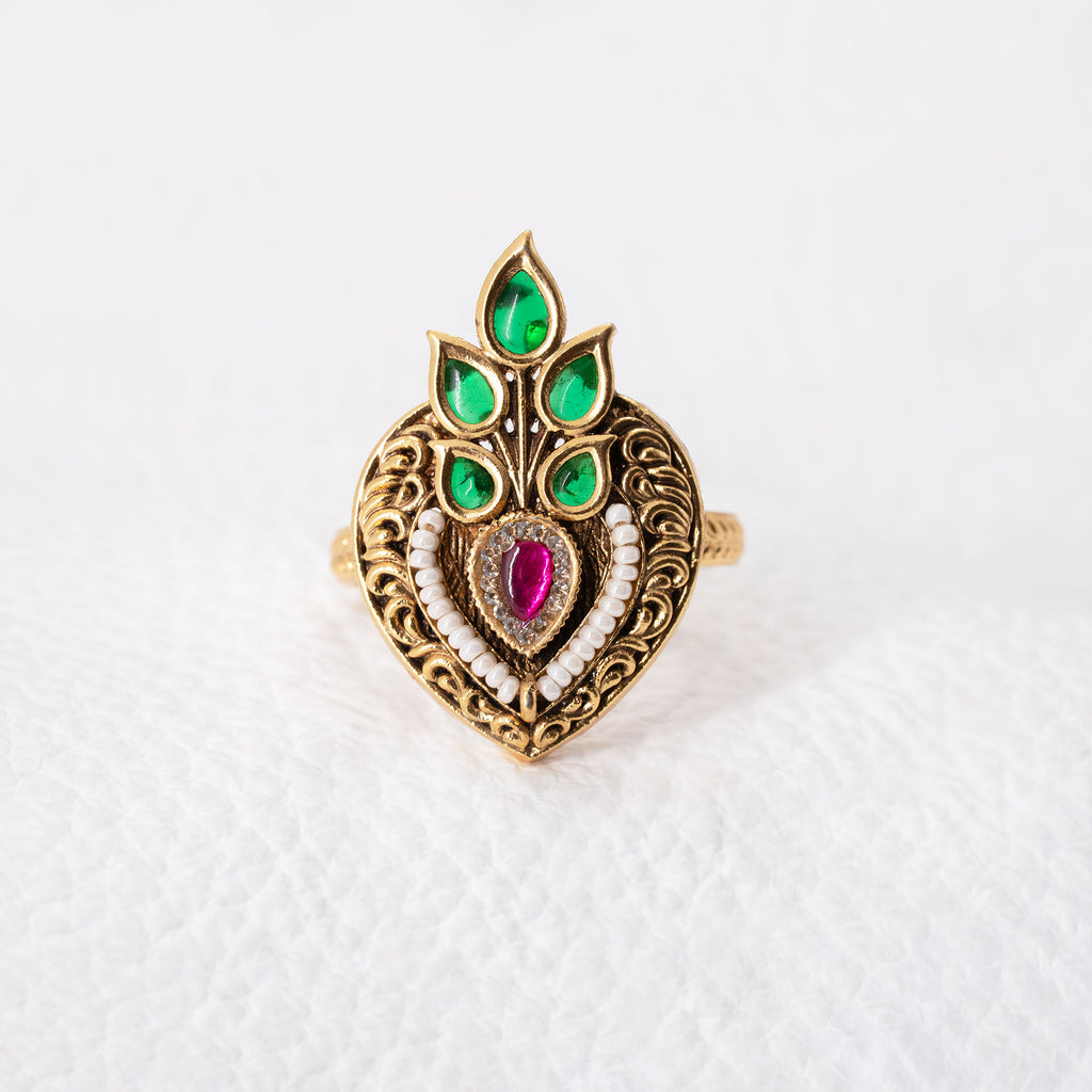 Trendy Spear with Leaf Ring