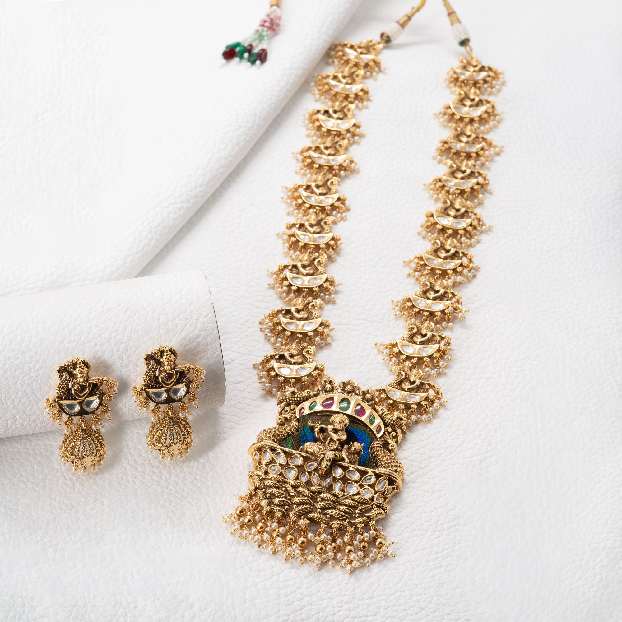 Trendy Krishna Pendant Necklace Set