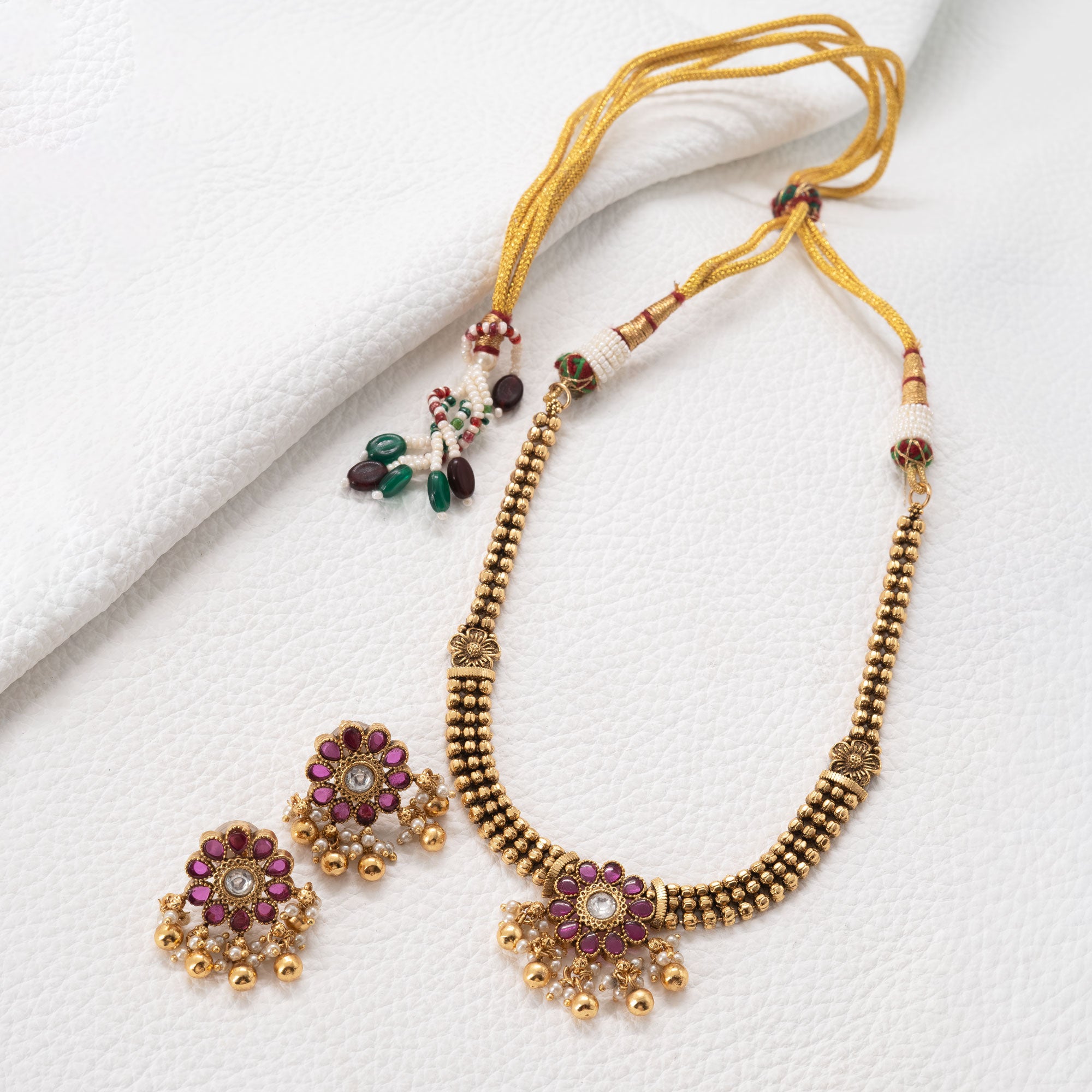 Trendy Floral Necklace Set