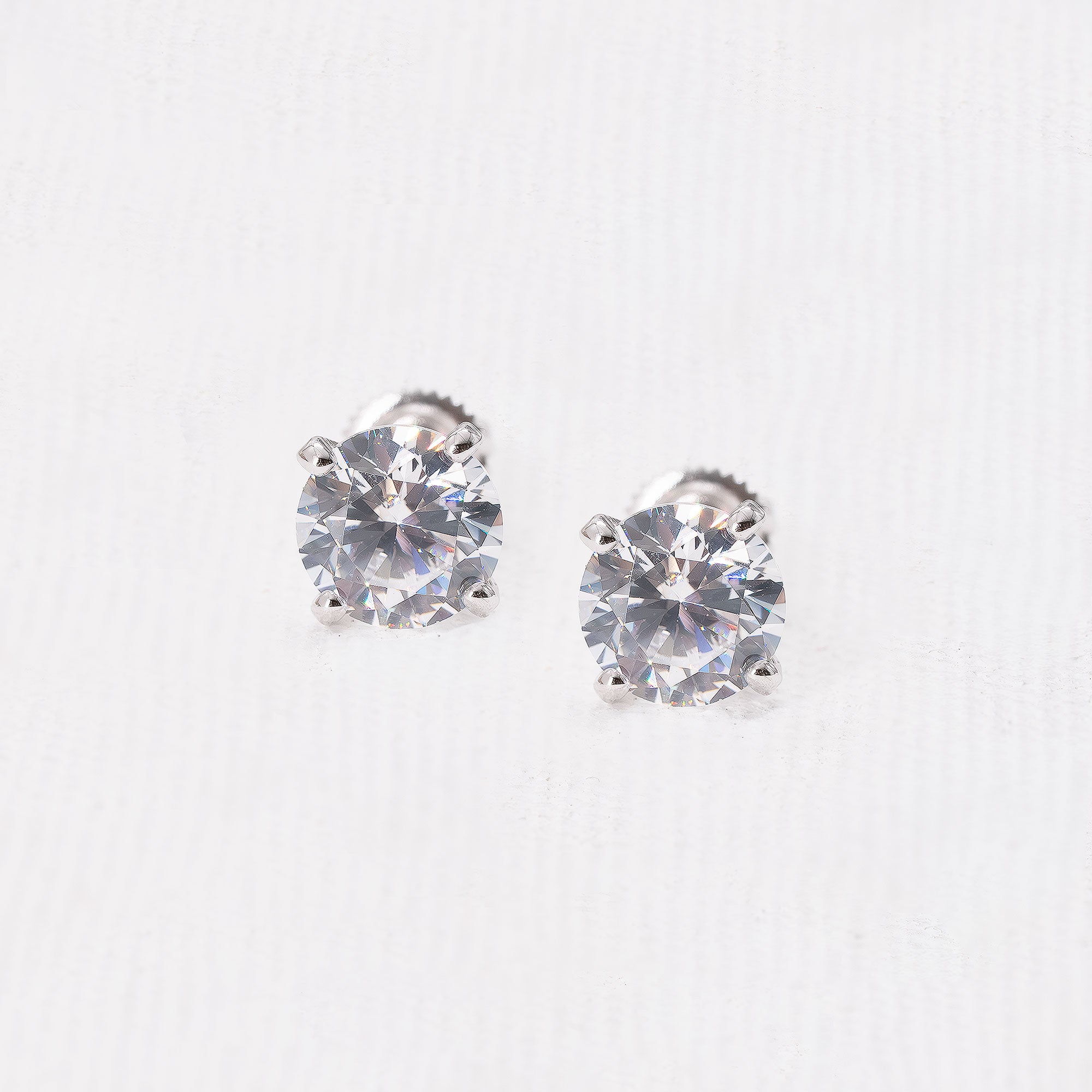 Modern Pyramid Prong Screw Back Tops ( Small )