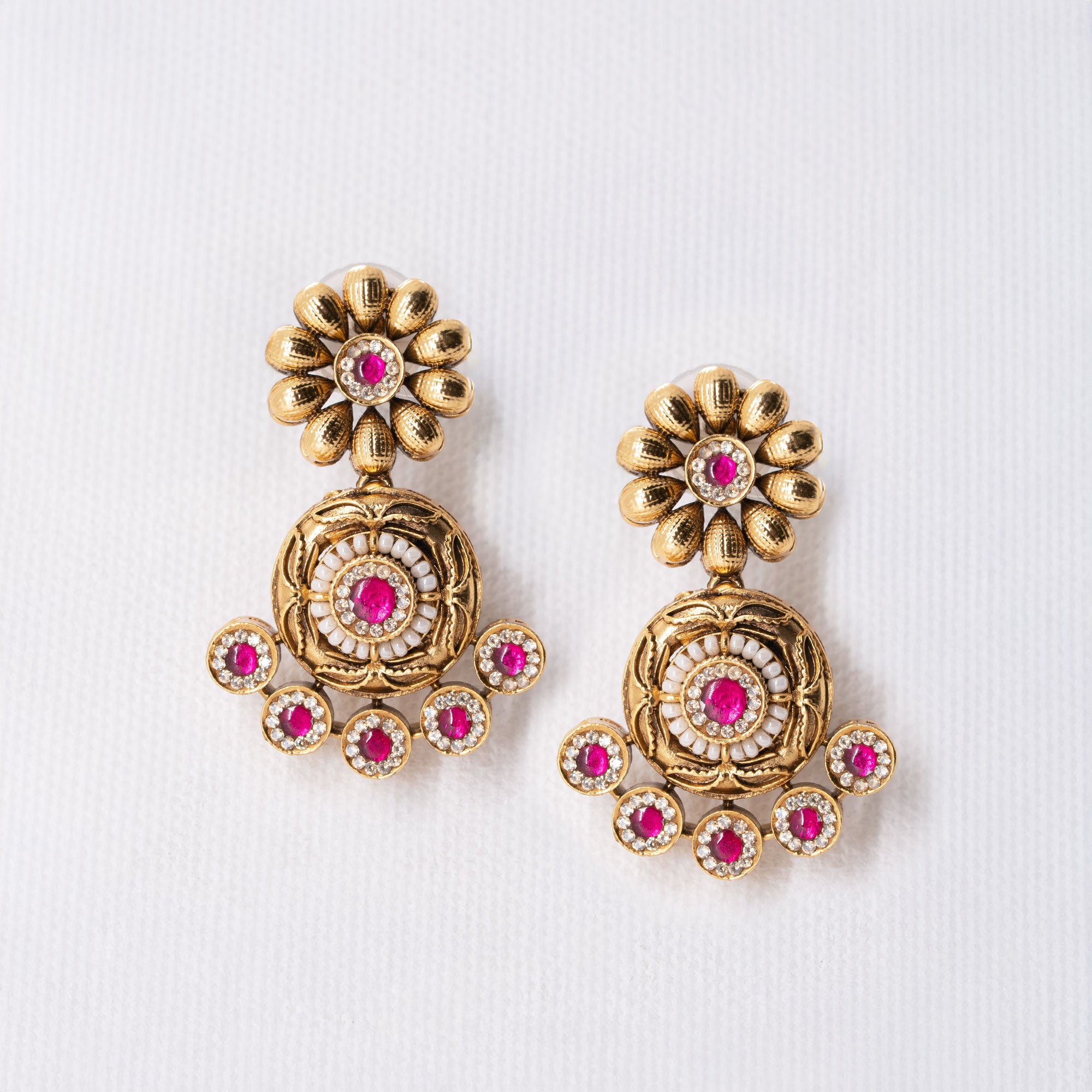Traditional Round Top Round Earring Set
