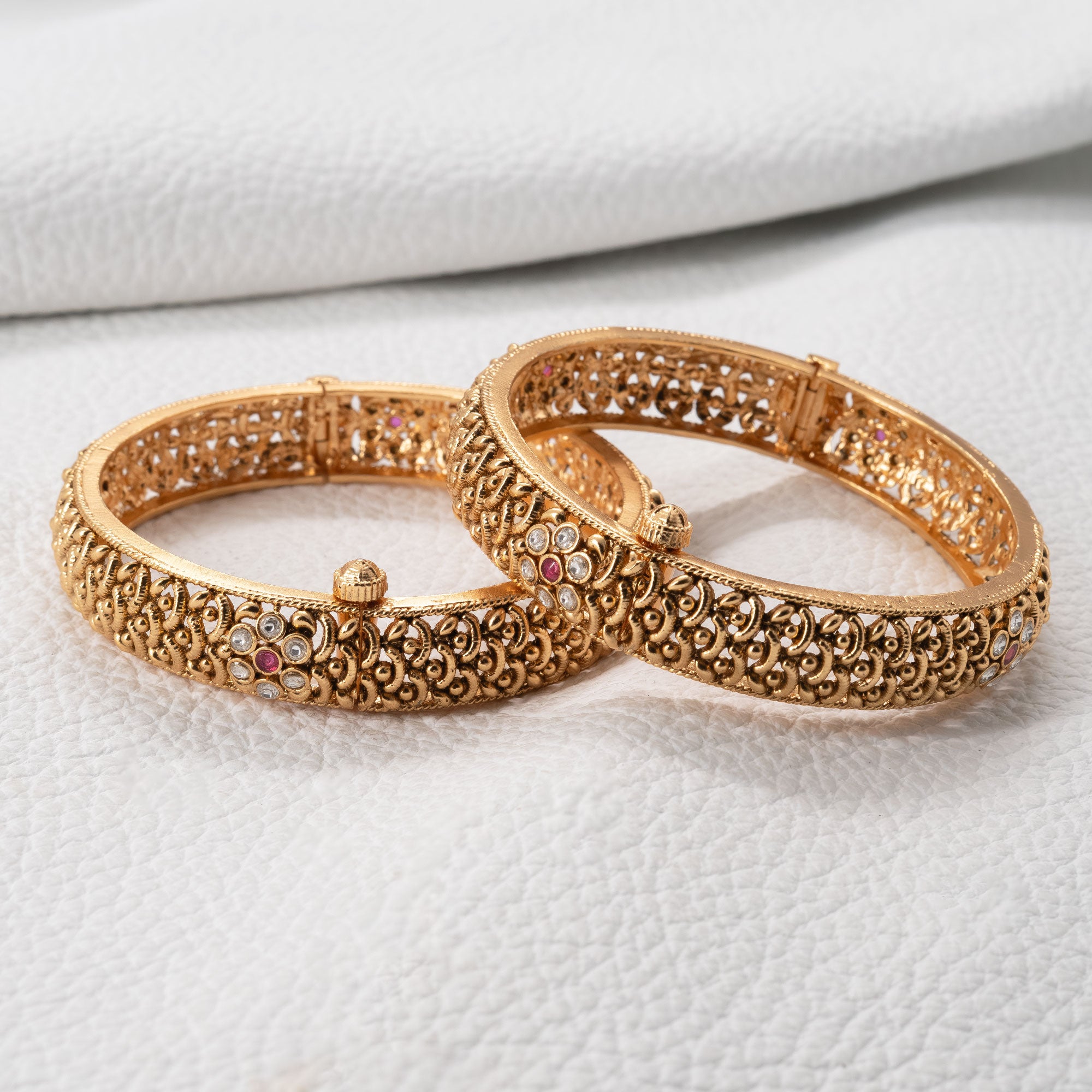 Trendy Floral Bangle (Set of 2)