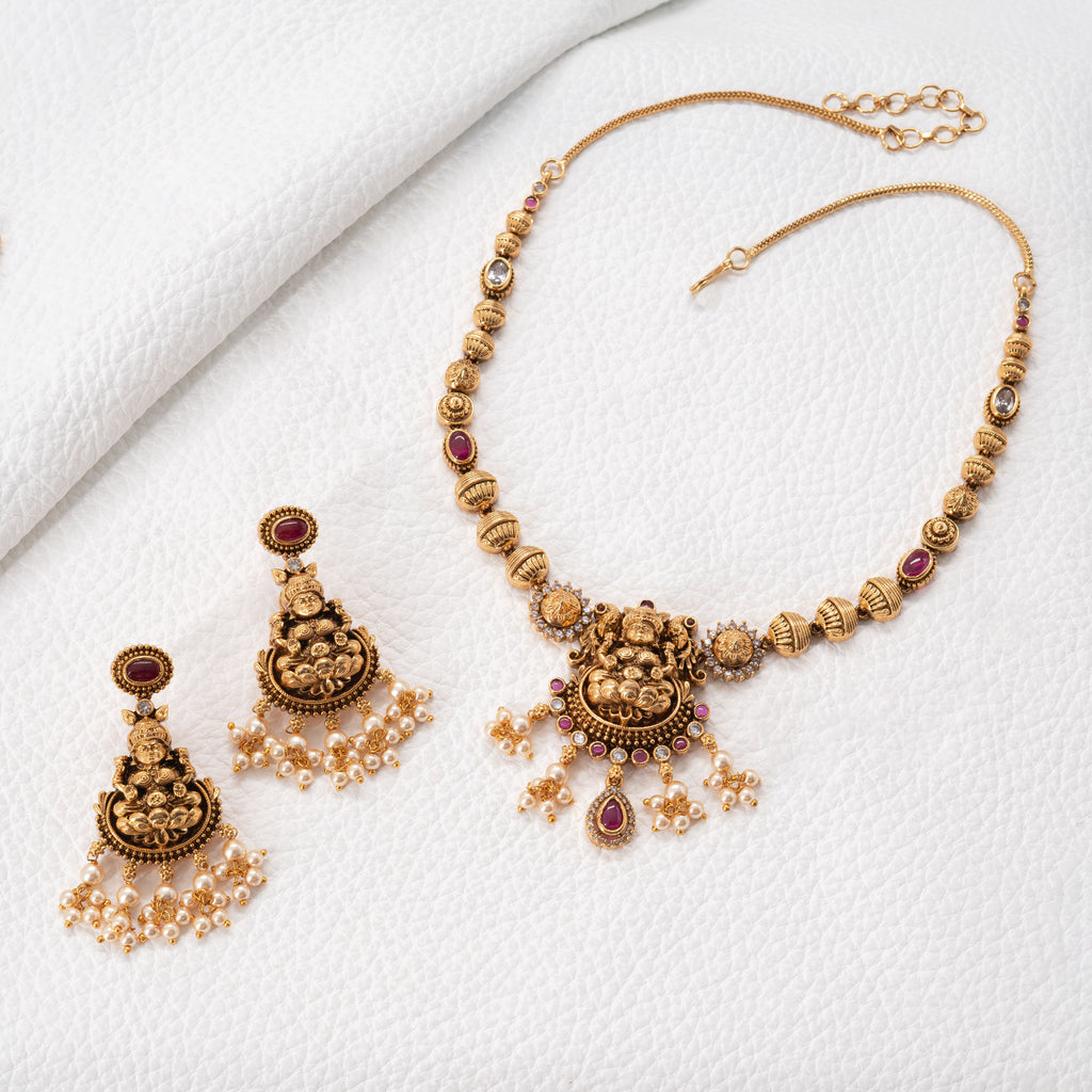 Traditional Lakshmi Hasli Necklace Set