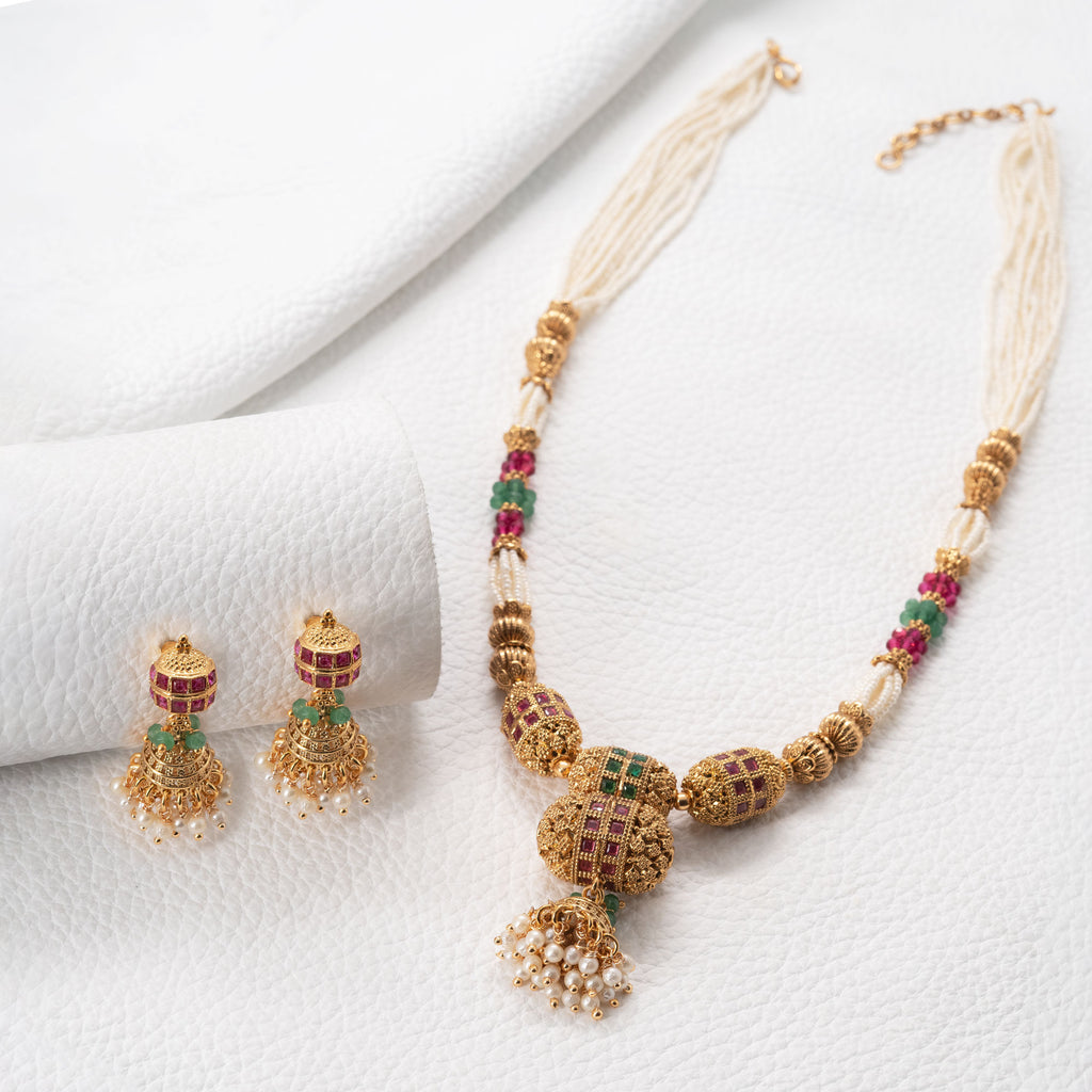 Trendy Capsule Necklace Set