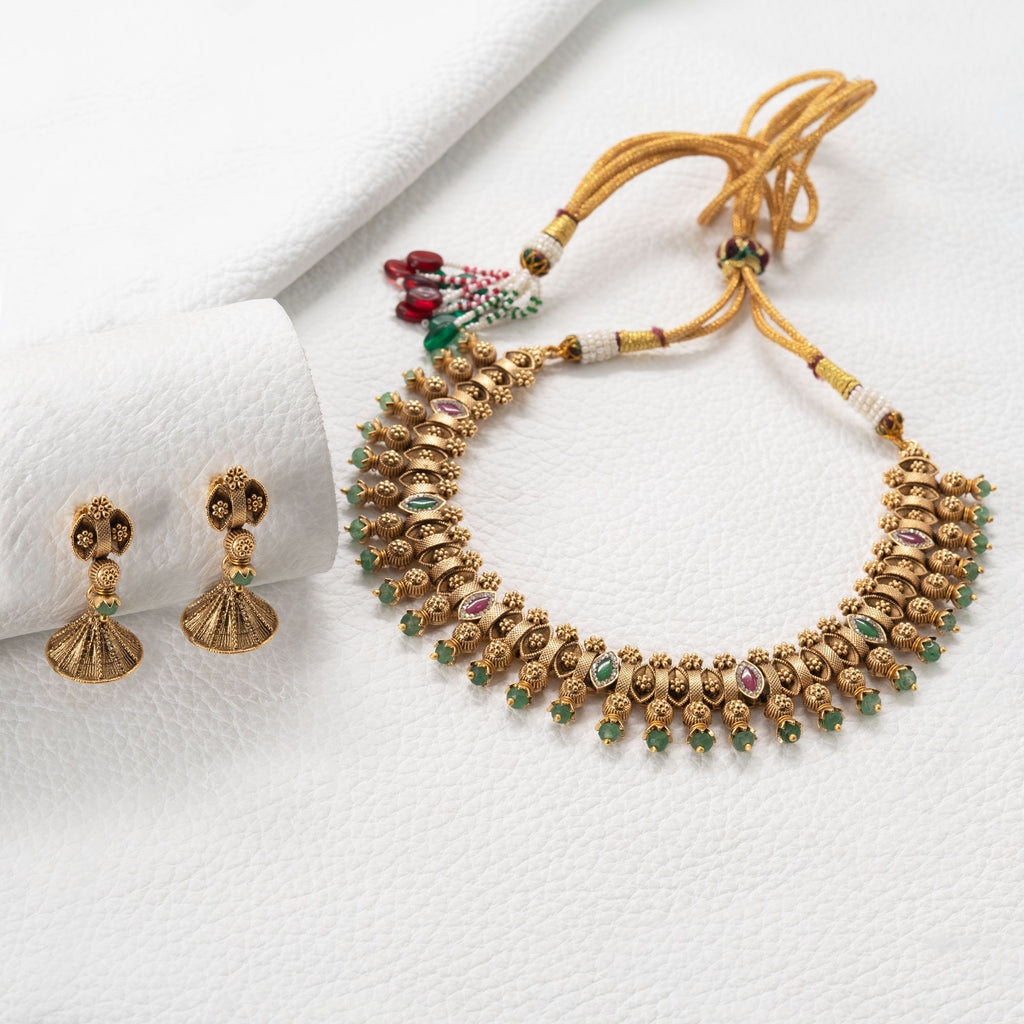 Trendy Eye Shaped Necklace Set