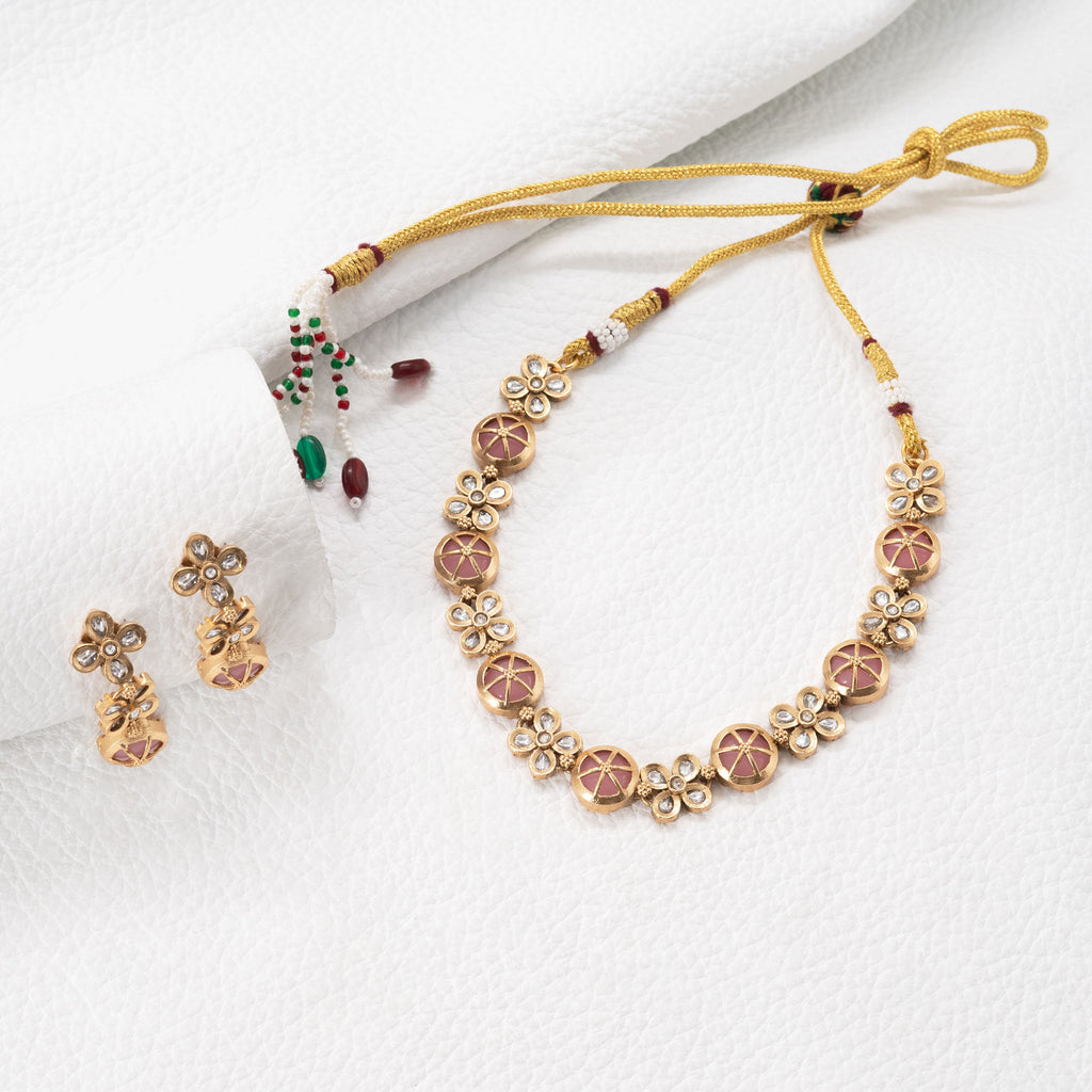 Modern Alternate Round Floral Necklace Set