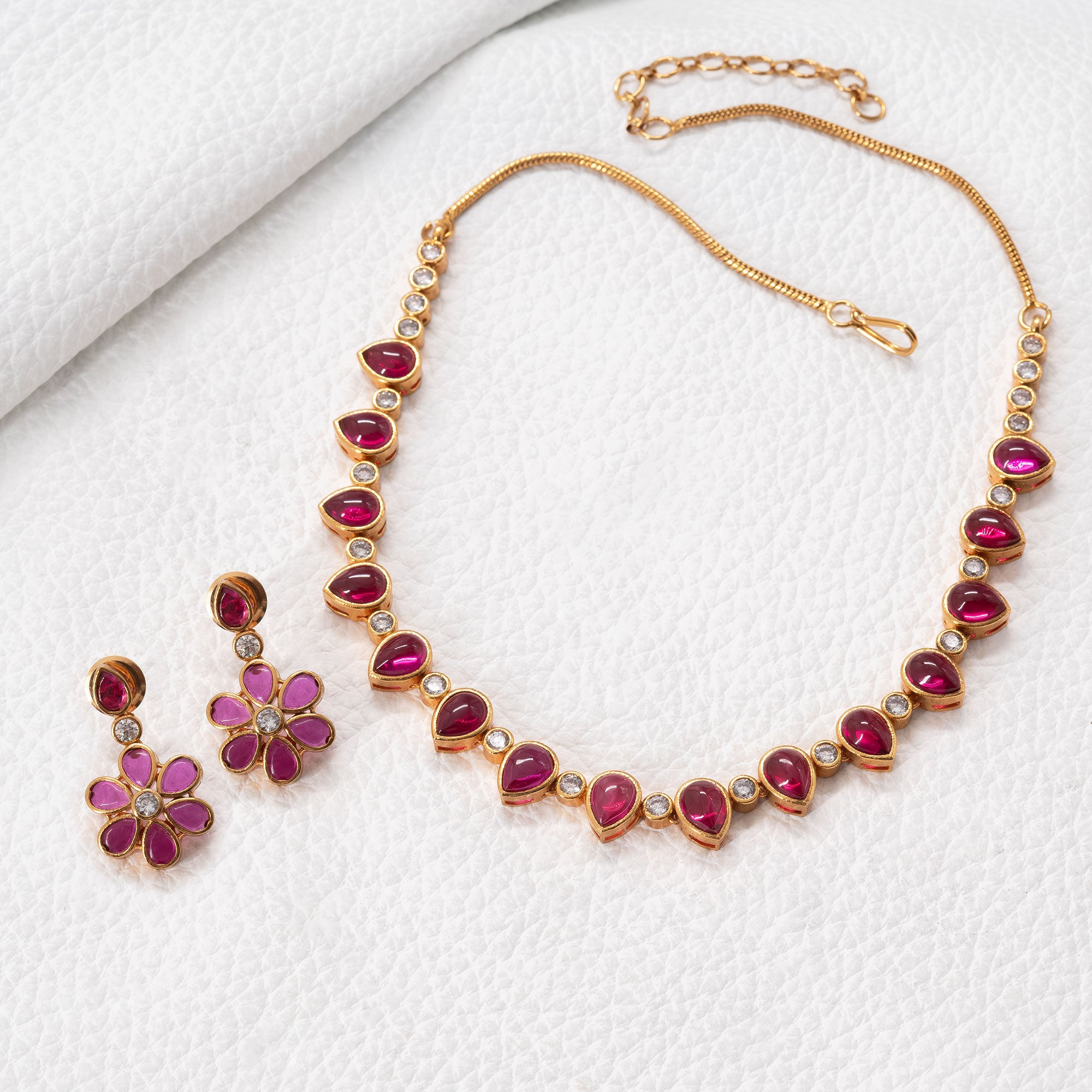 Traditional Drops Necklace Set