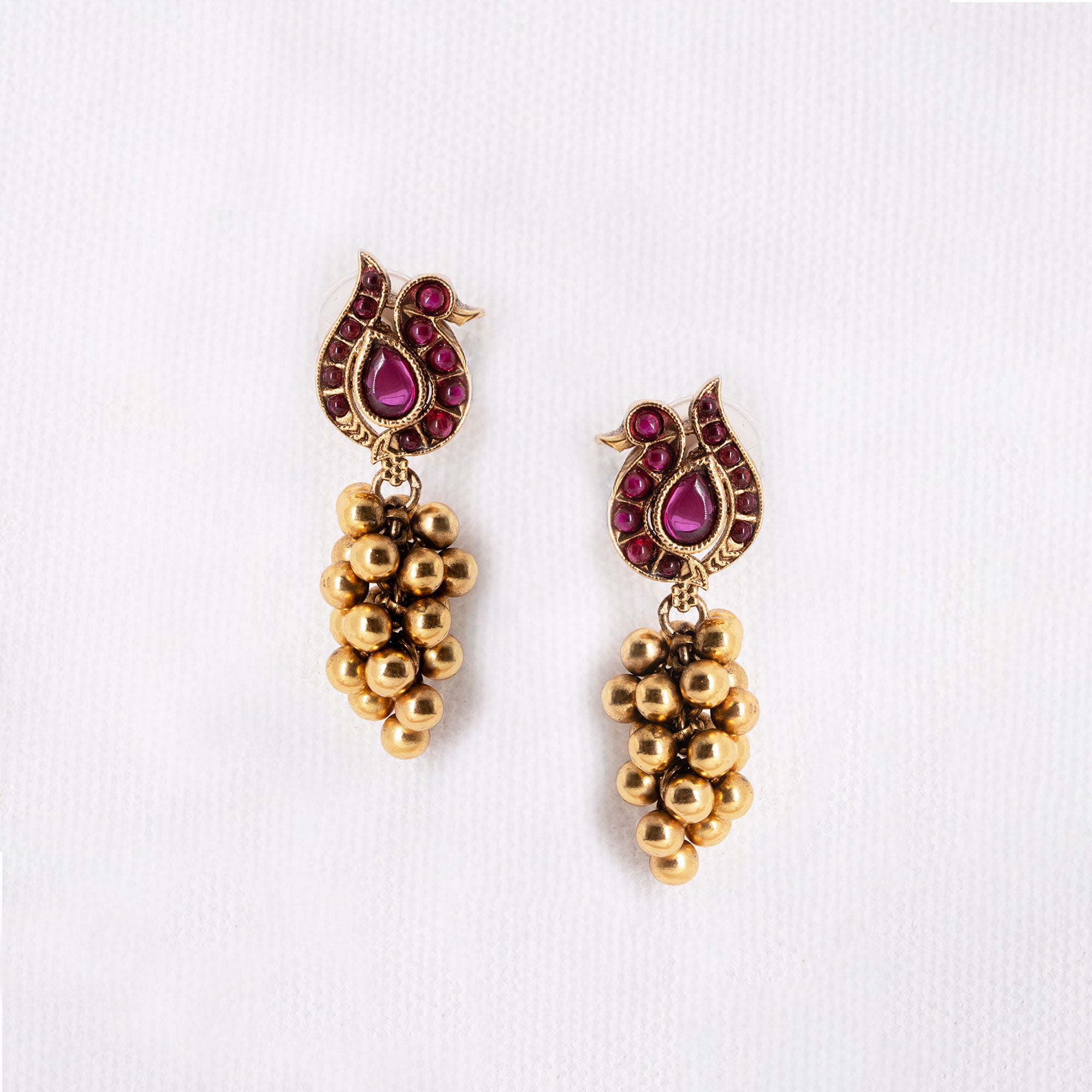 Trendy Swan with Bunch Tops