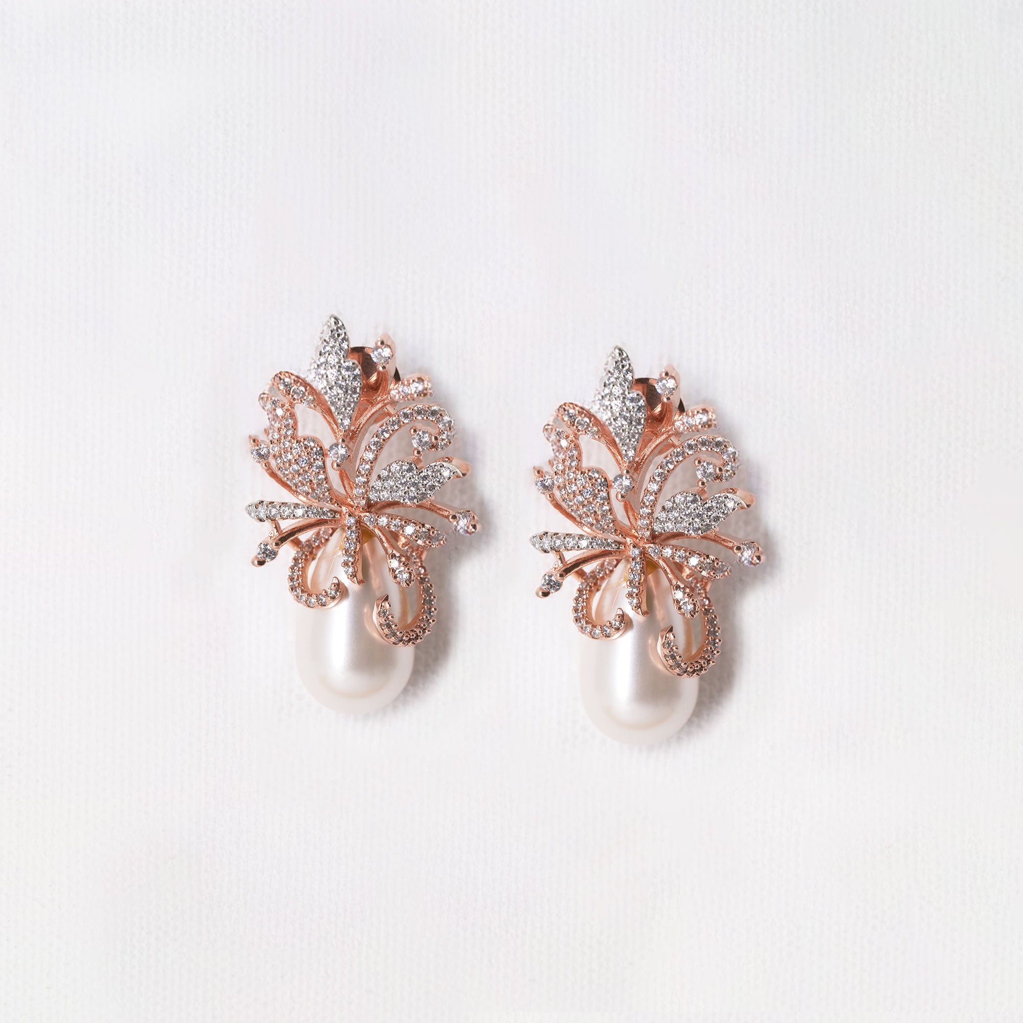 Modern Cluster Leaves with Drop Tops