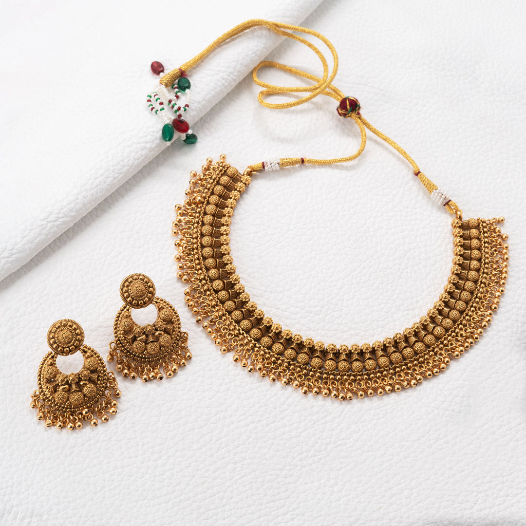 Trendy Round Crescent Shape Necklace Set