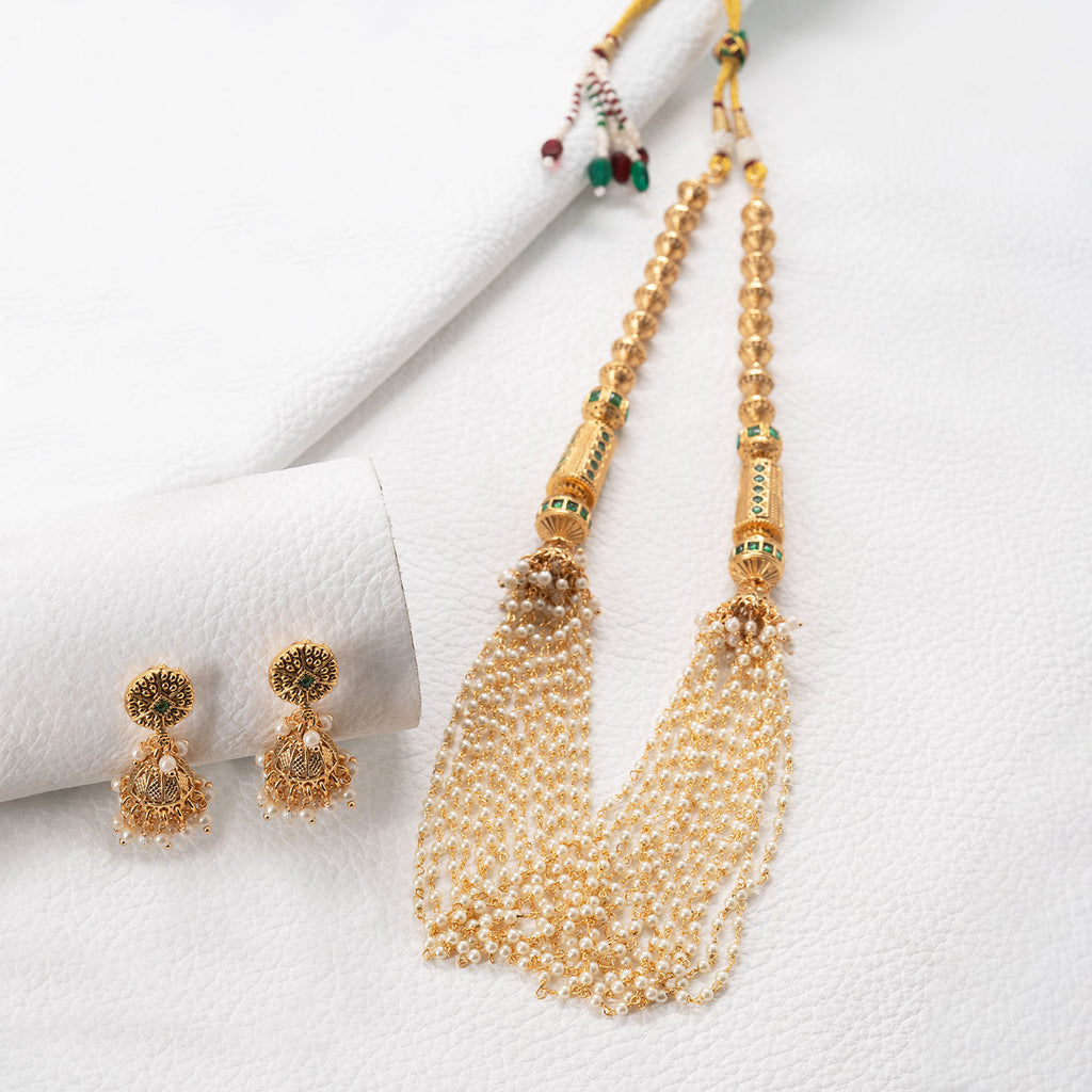 Trendy Layered Pearl Necklace Set