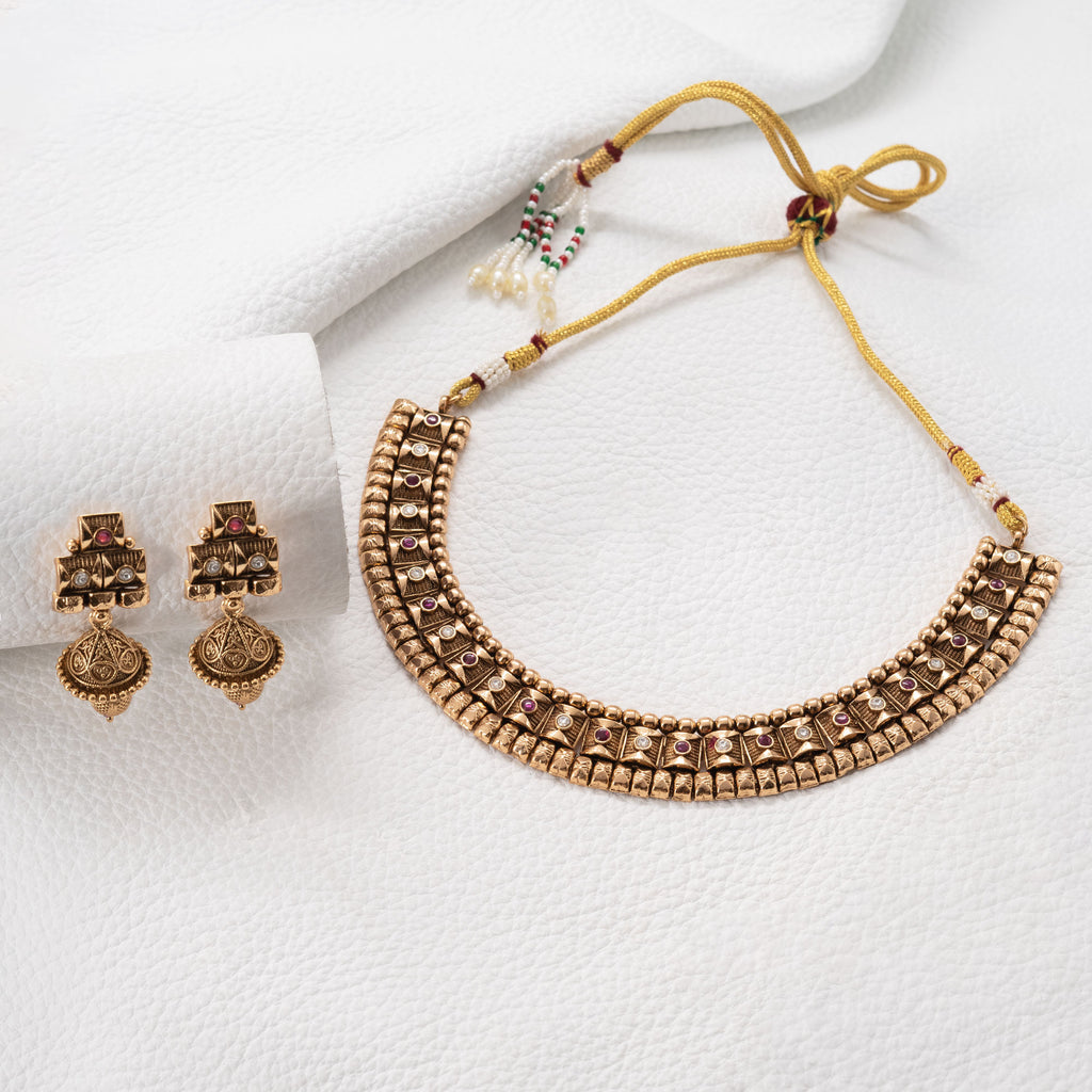 Trendy Necklace Set with Geometric Link Design