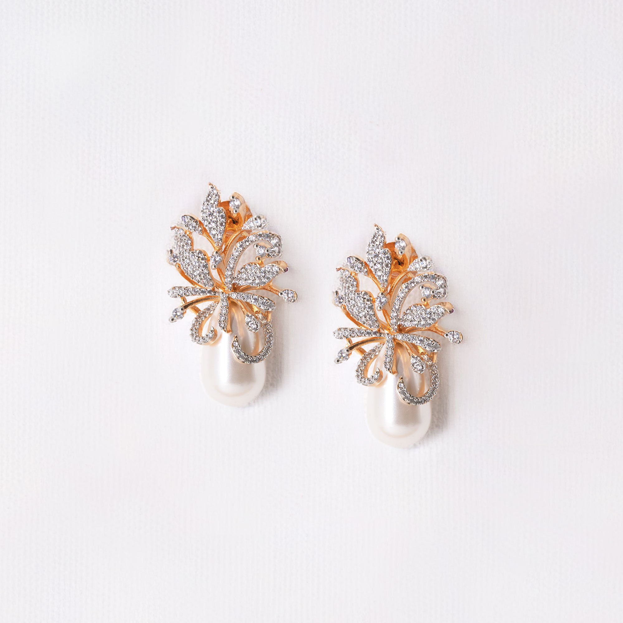 Modern Cluster Leaves with Drop Tops