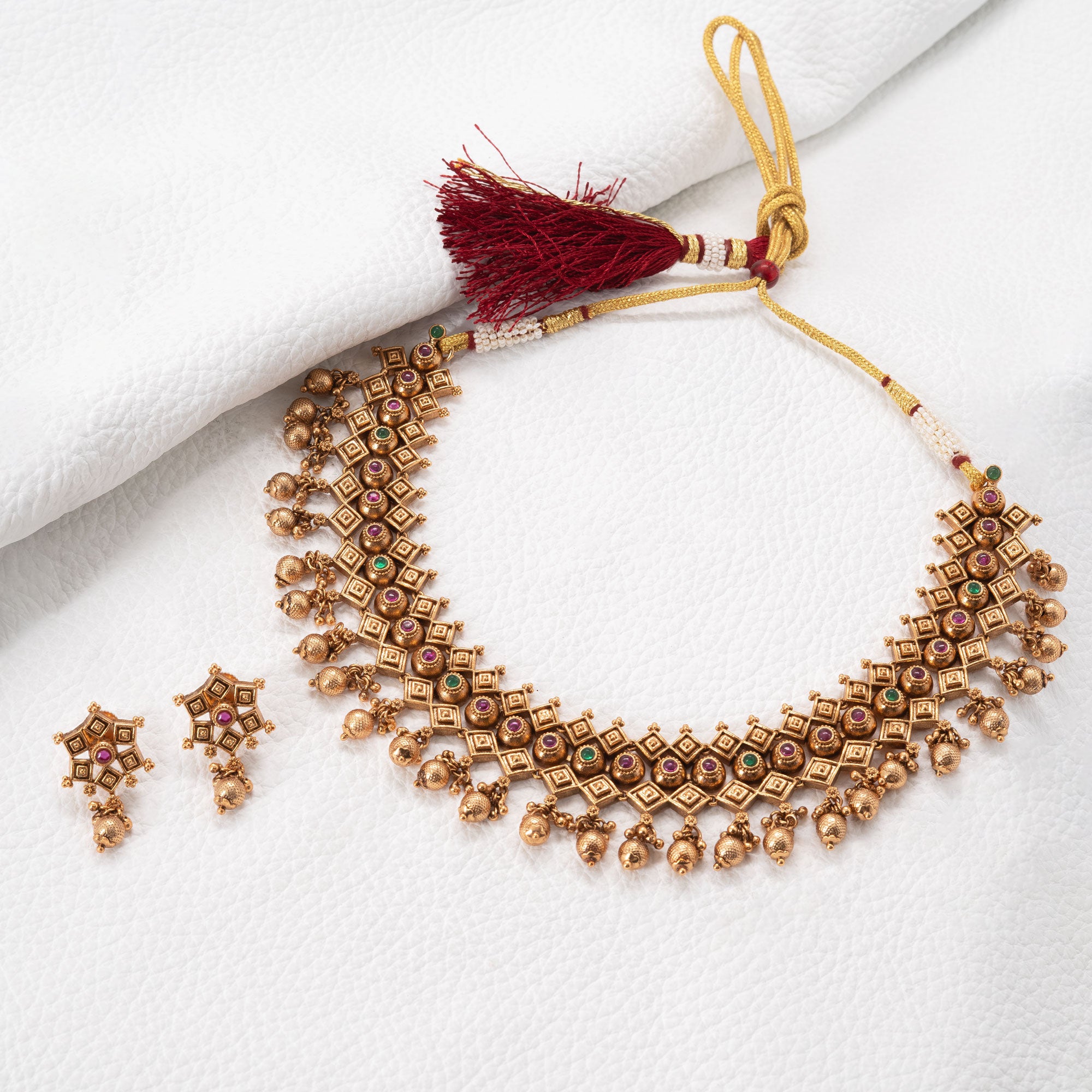 Traditional Tiny Round Necklace Set