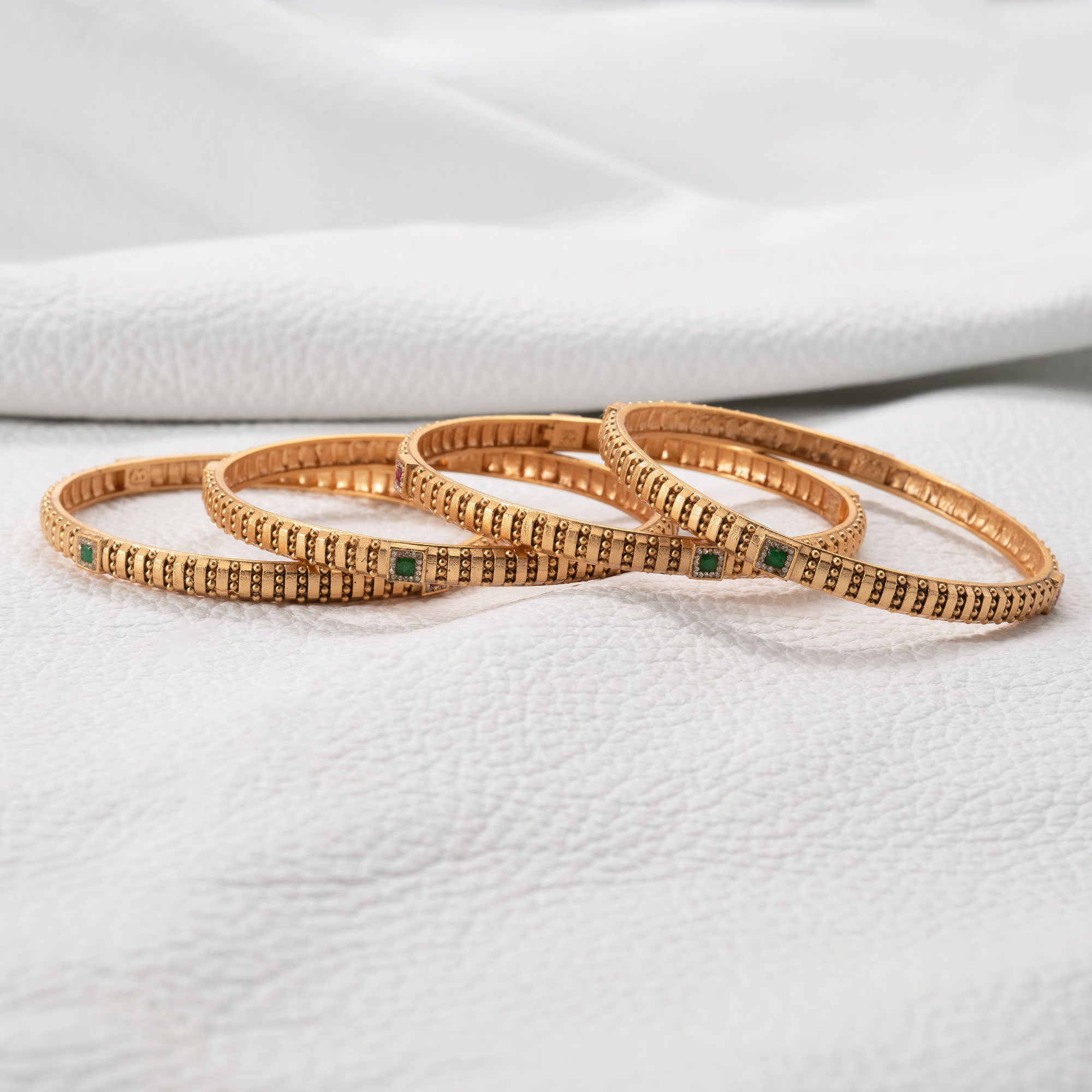 Trendy Alternate Tiny Bunch Bangles (Set of 4)