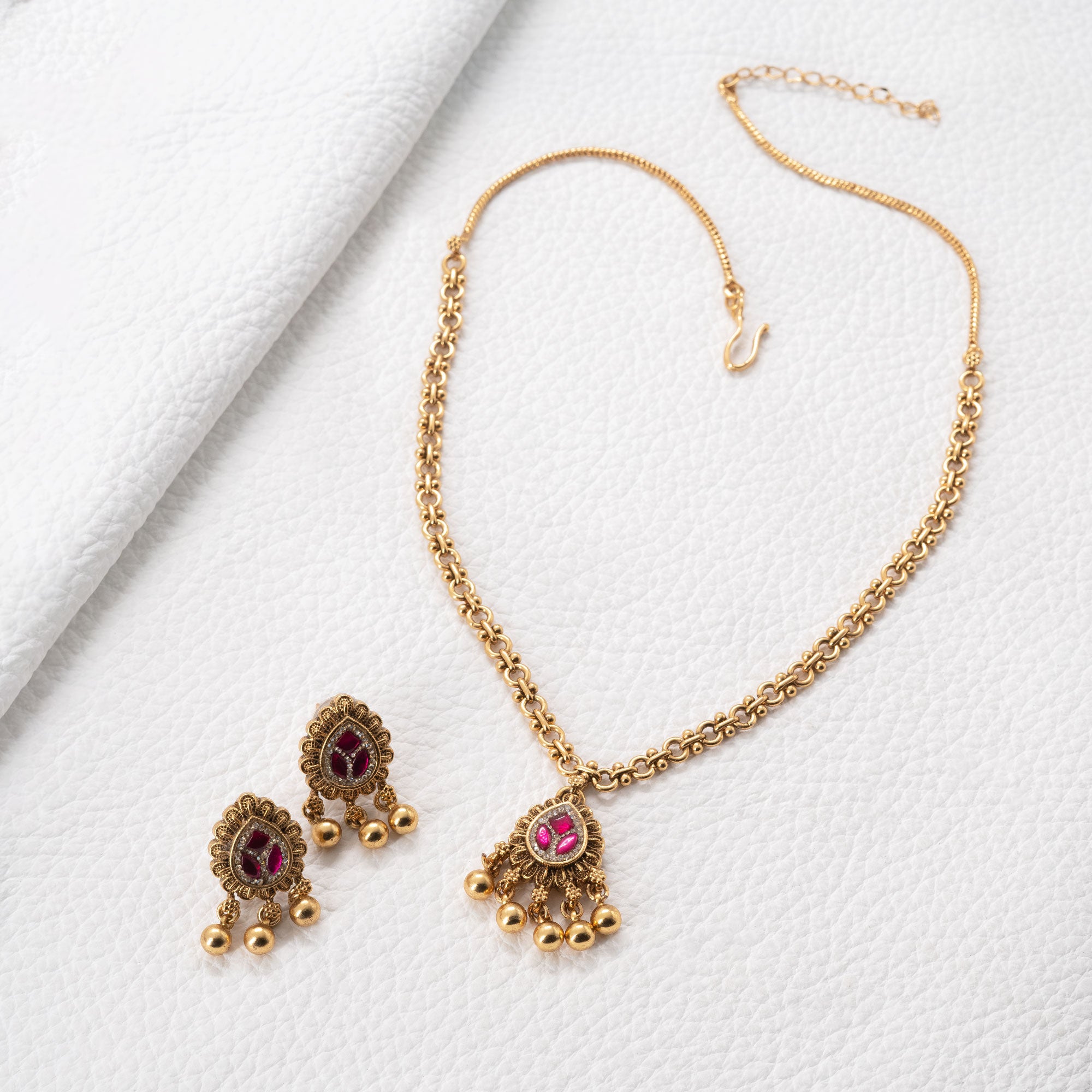 Trendy Spear Pendant Necklace Set