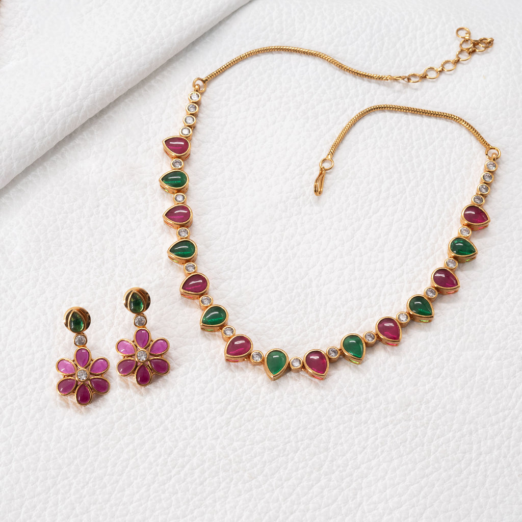 Traditional Drops Necklace Set