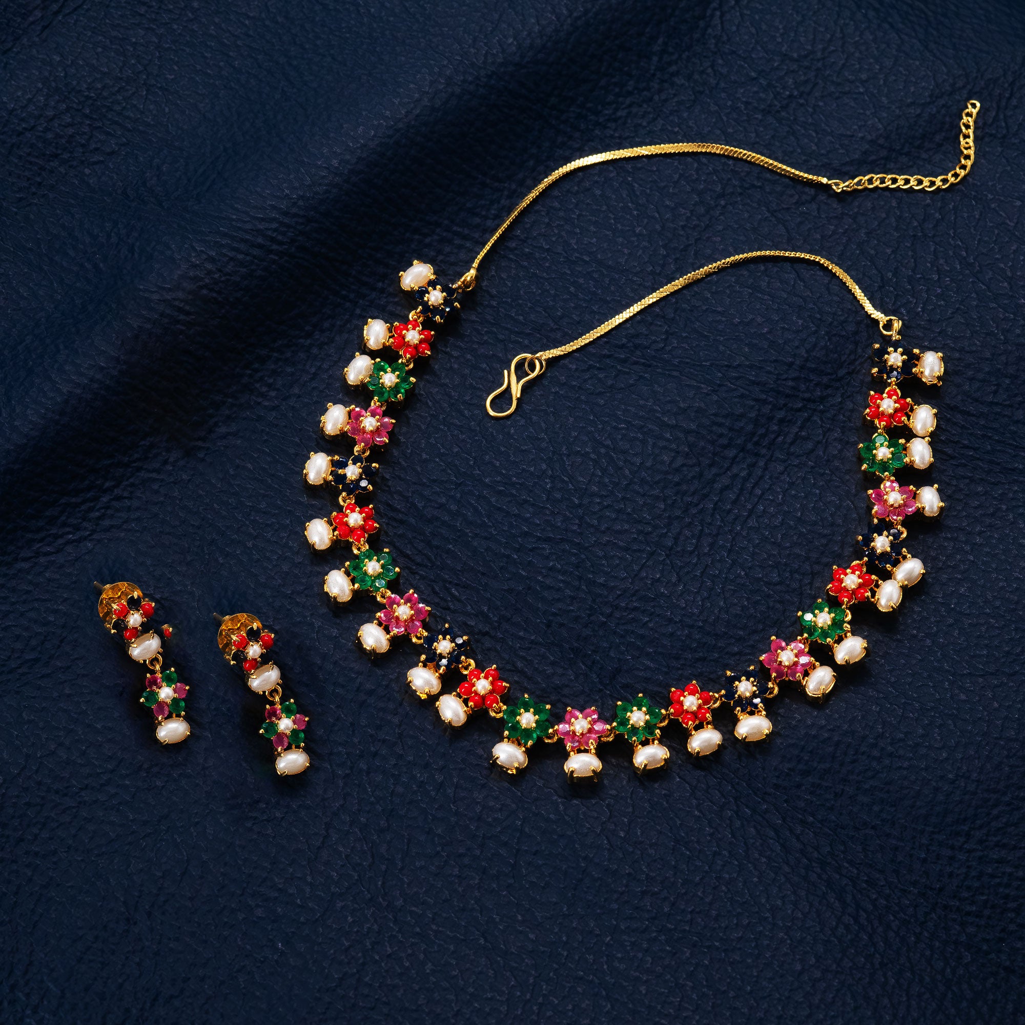 Trendy Floral Necklace Set