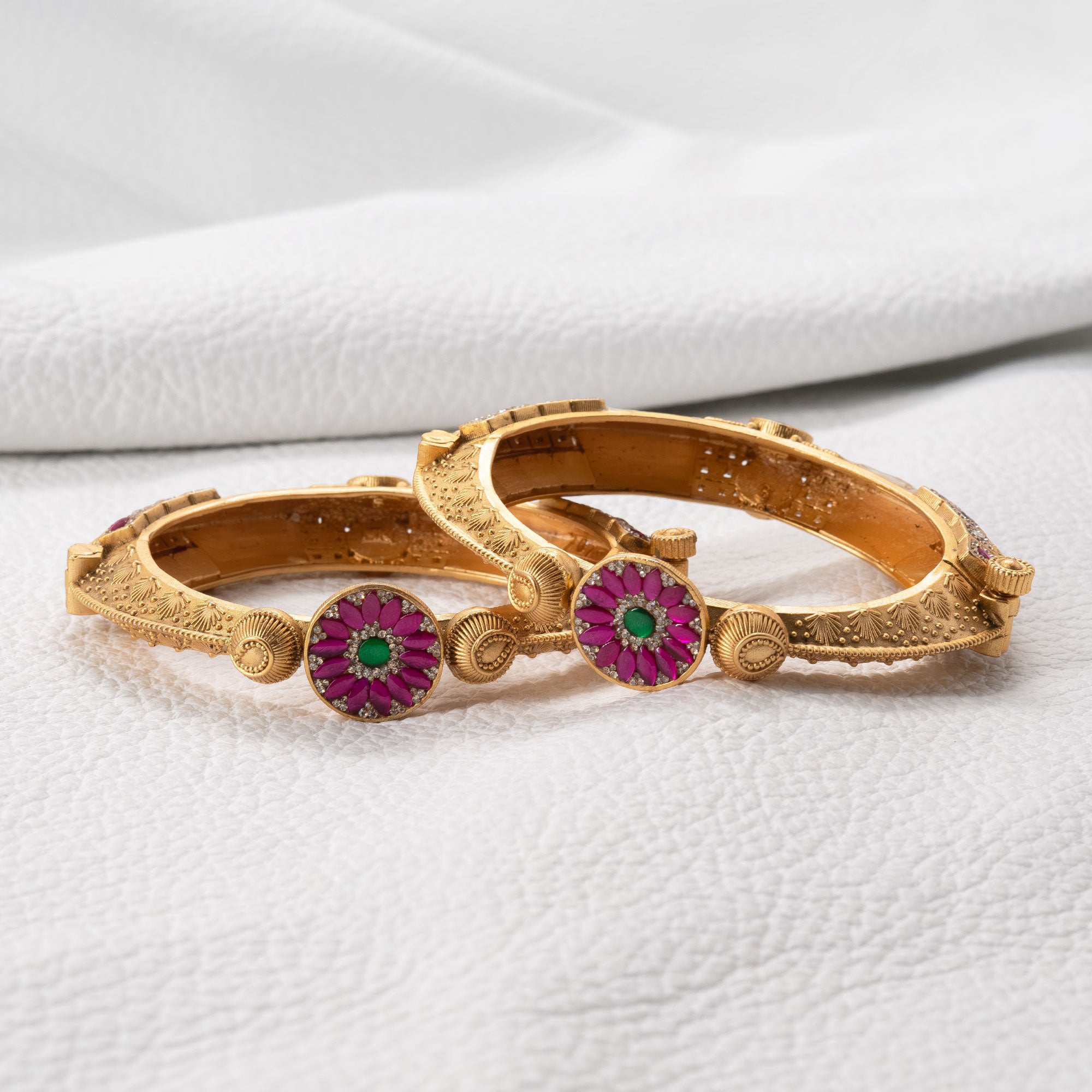 Trendy Sunflower Oval Shaped Bangles (Set of 2)