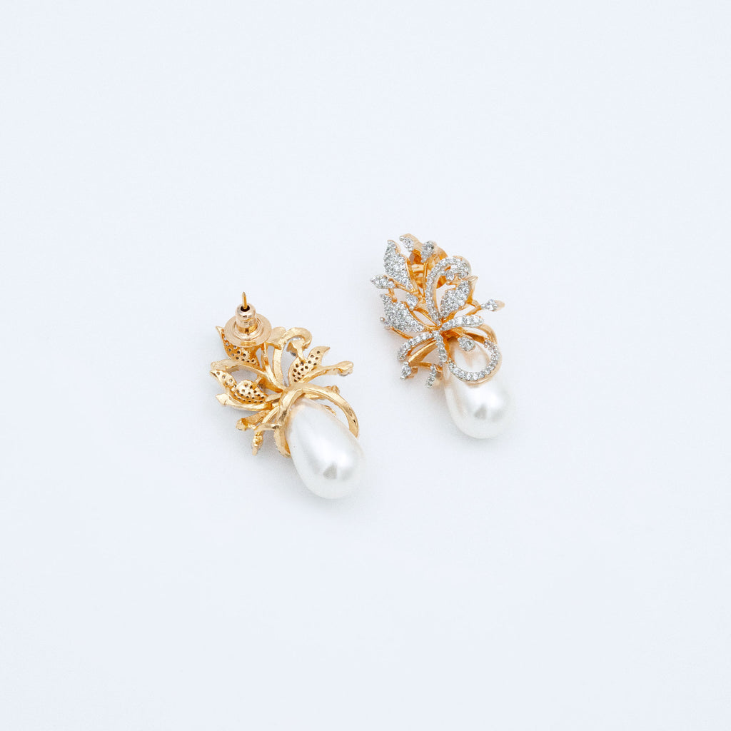 Modern Cluster Leaves with Drop Tops