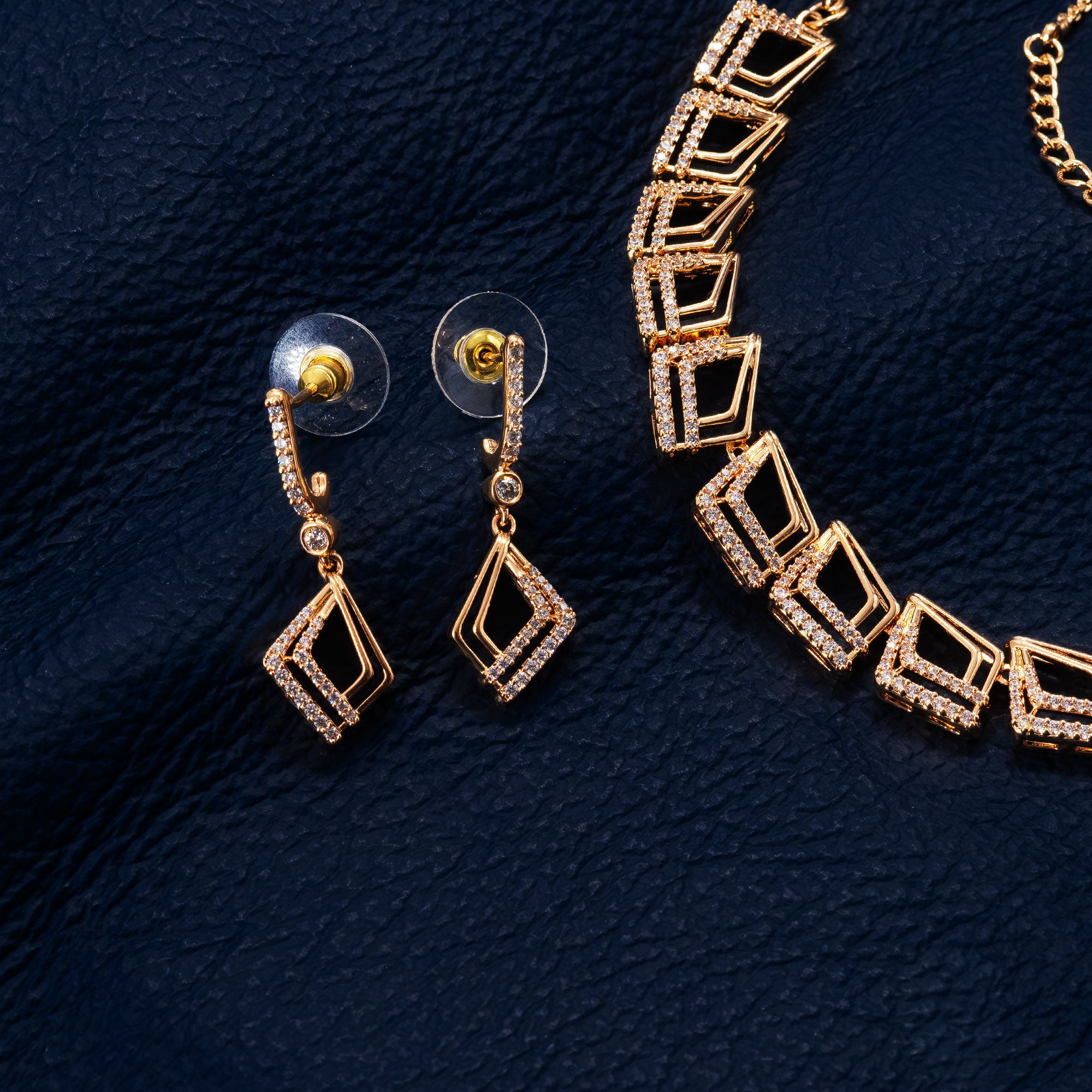 Modern Geometrical Link Necklace Set