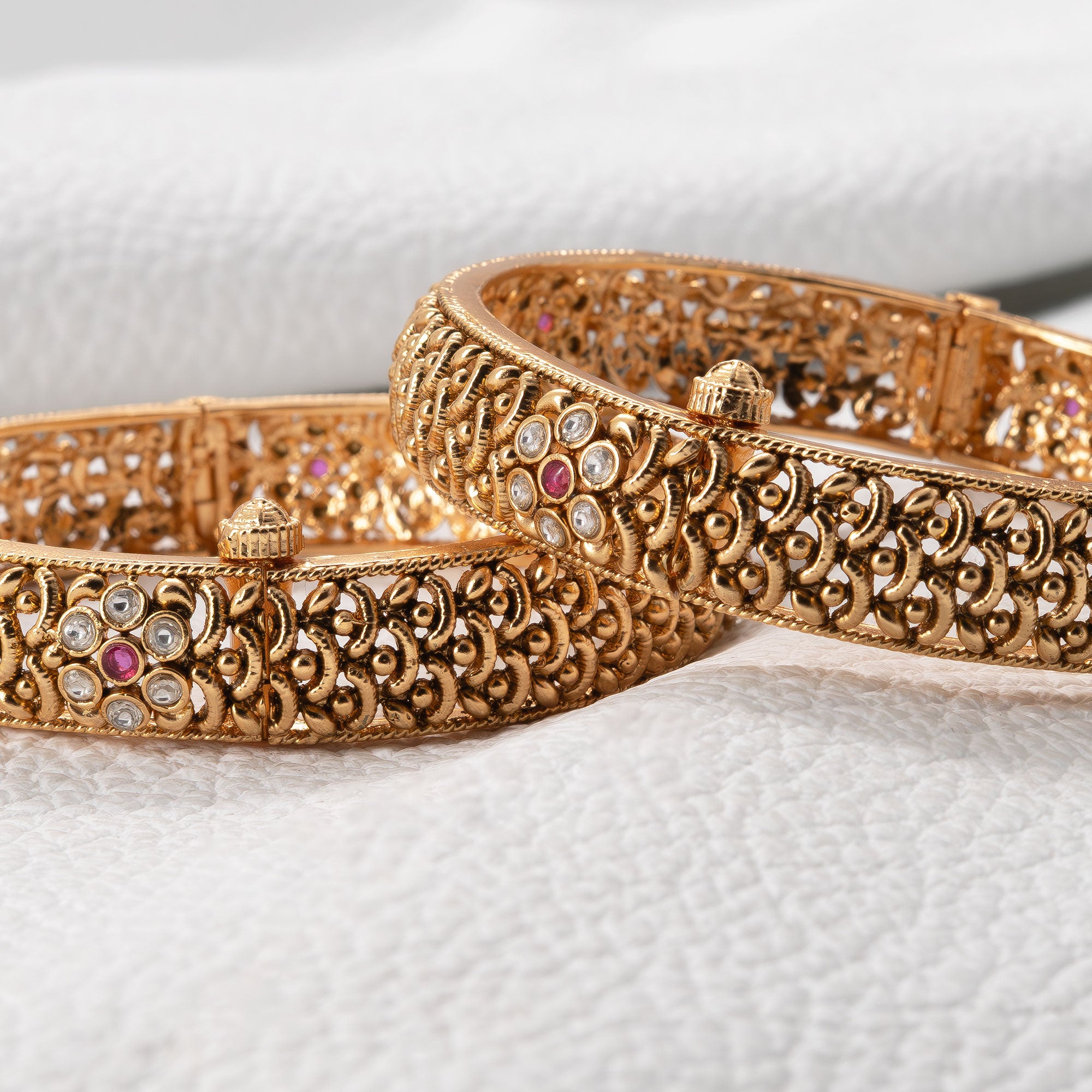 Trendy Floral Bangle (Set of 2)