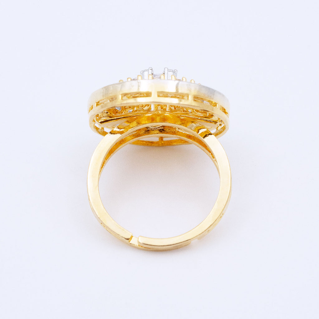 Trendy Multistoned Round Ring