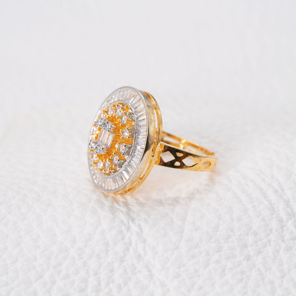 Trendy Multistoned Round Ring