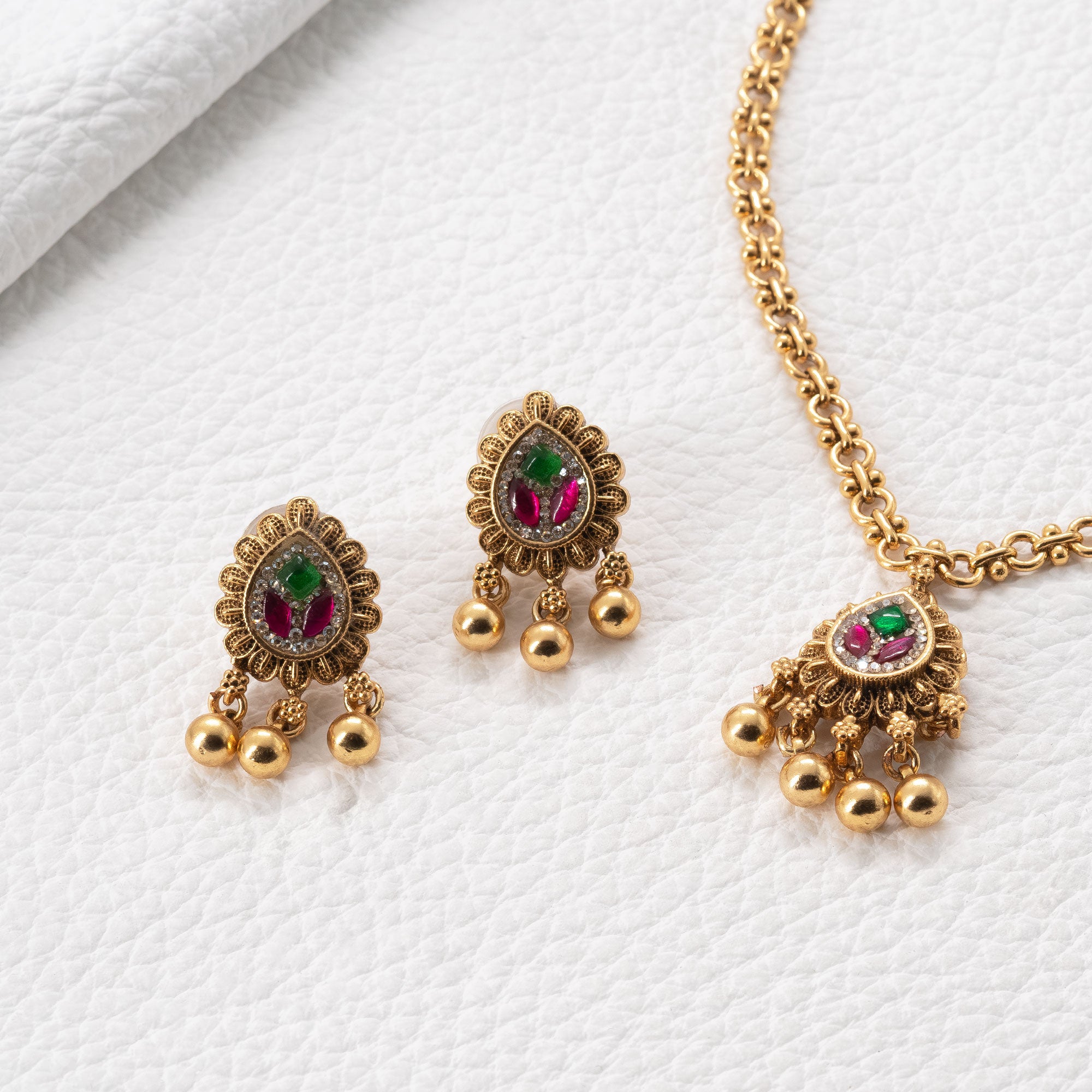 Trendy Spear Pendant Necklace Set