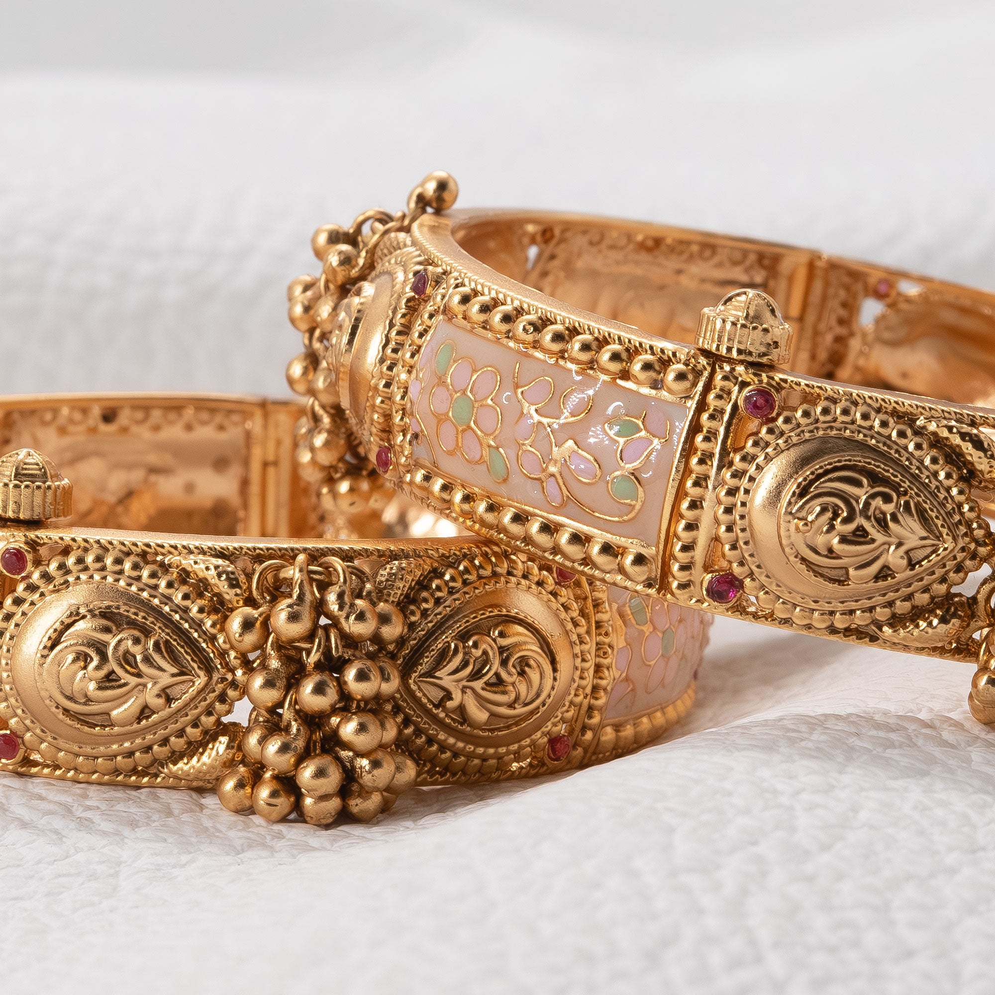 Trendy Rajwadi Bangles (Set of 2)