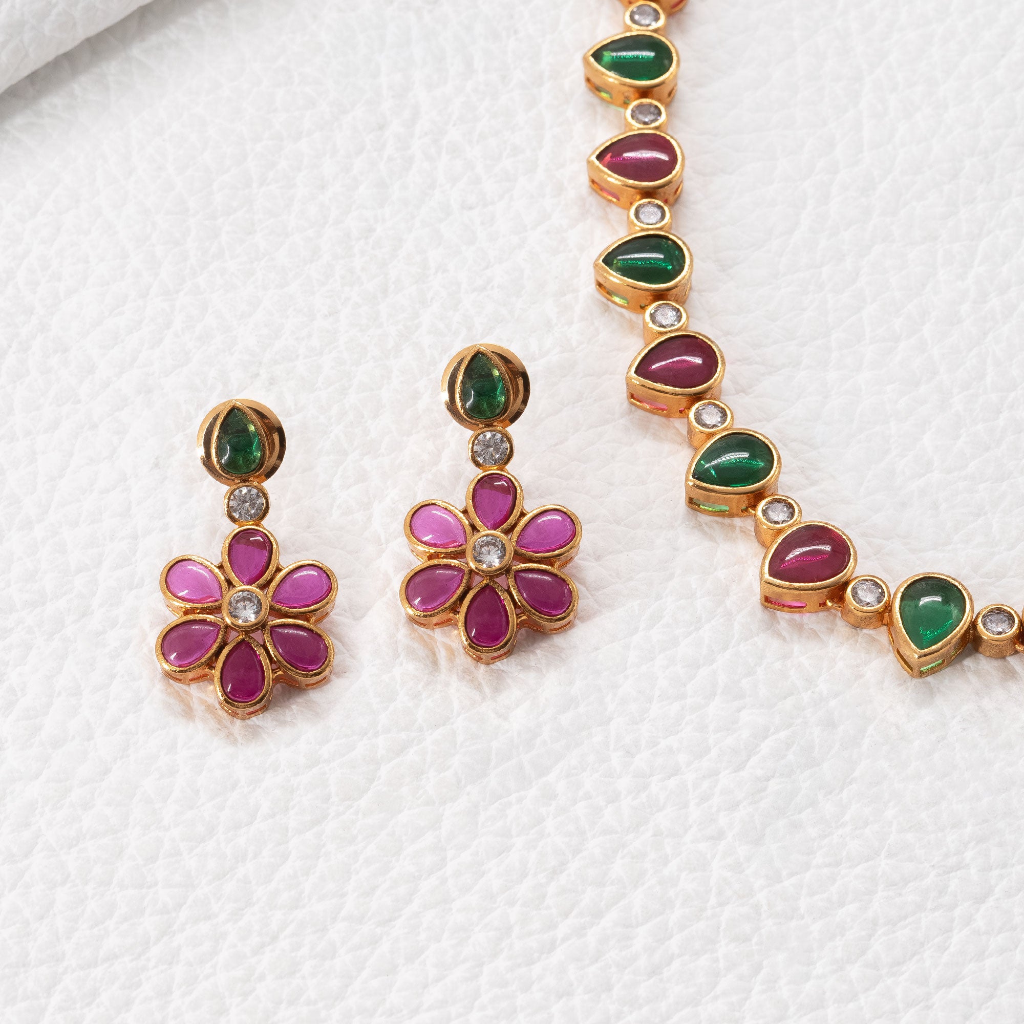 Traditional Drops Necklace Set