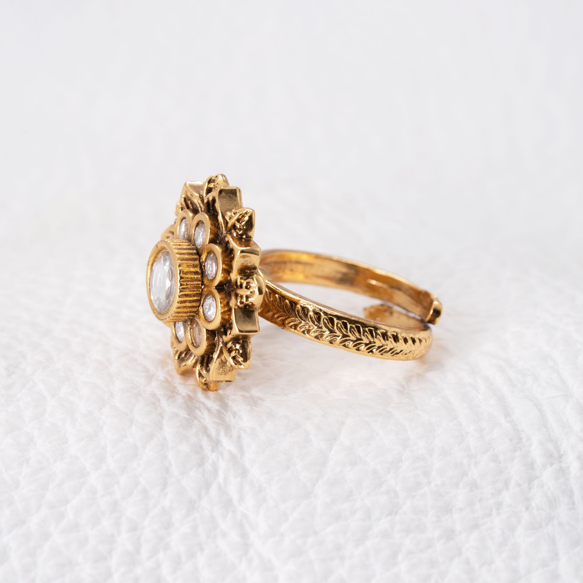 Trendy Floral Ring