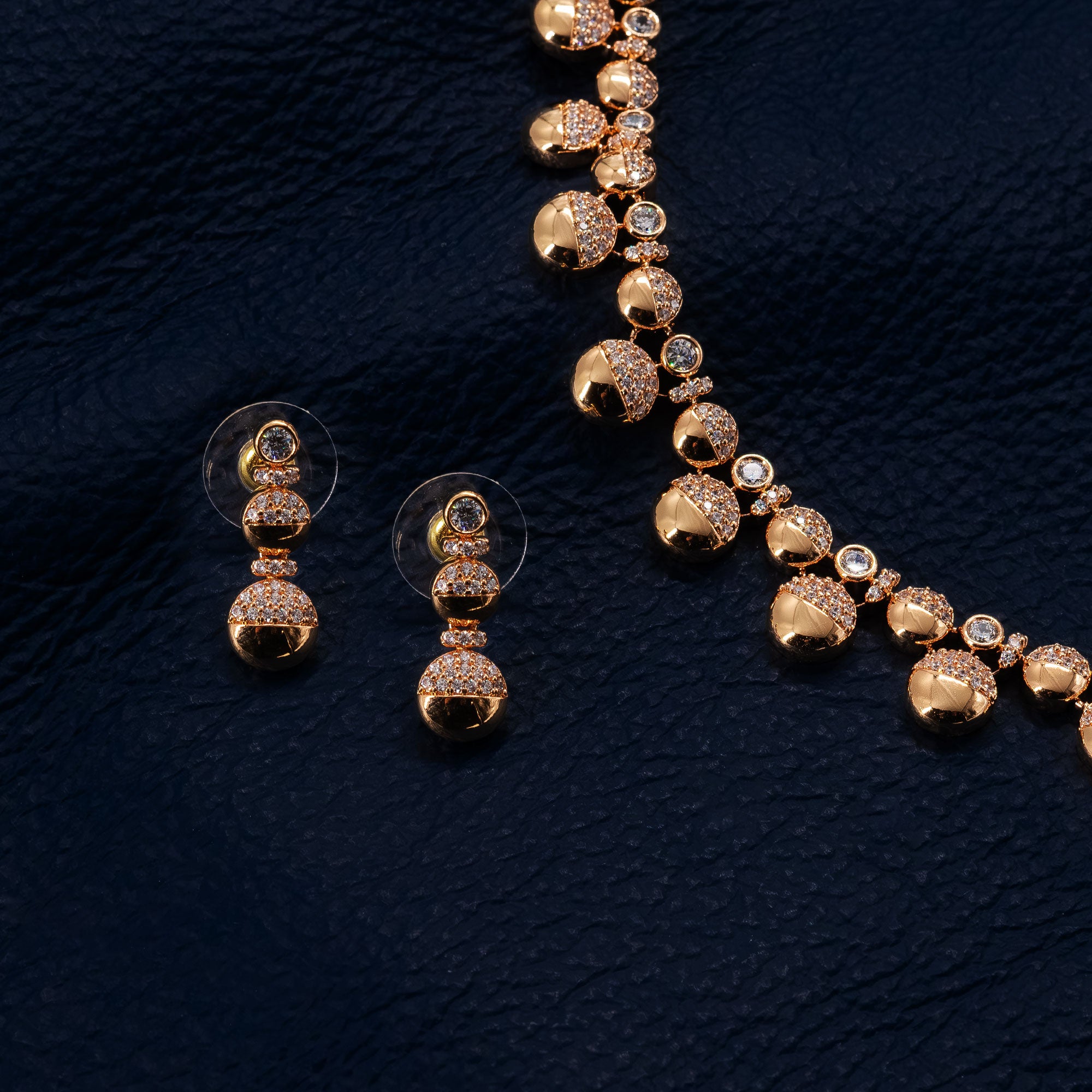 Modern Tiny Round Necklace Set