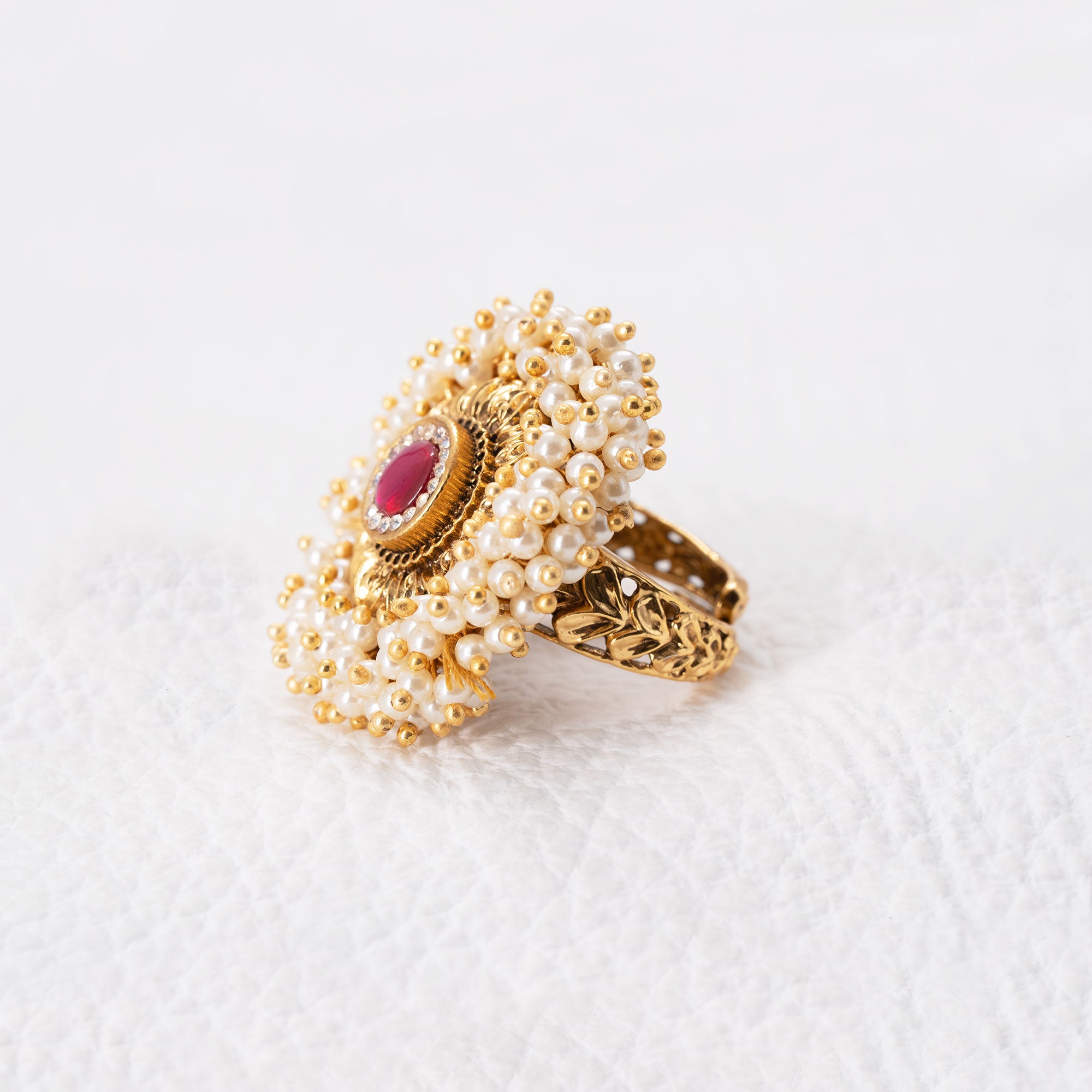 Trendy Pearly Circle RIng