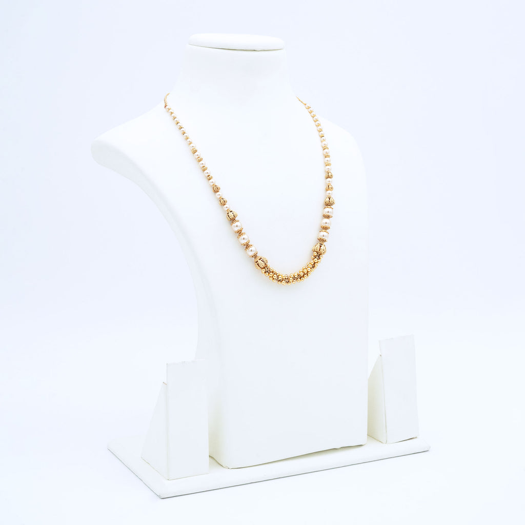 Trendy Pearl Necklace Set