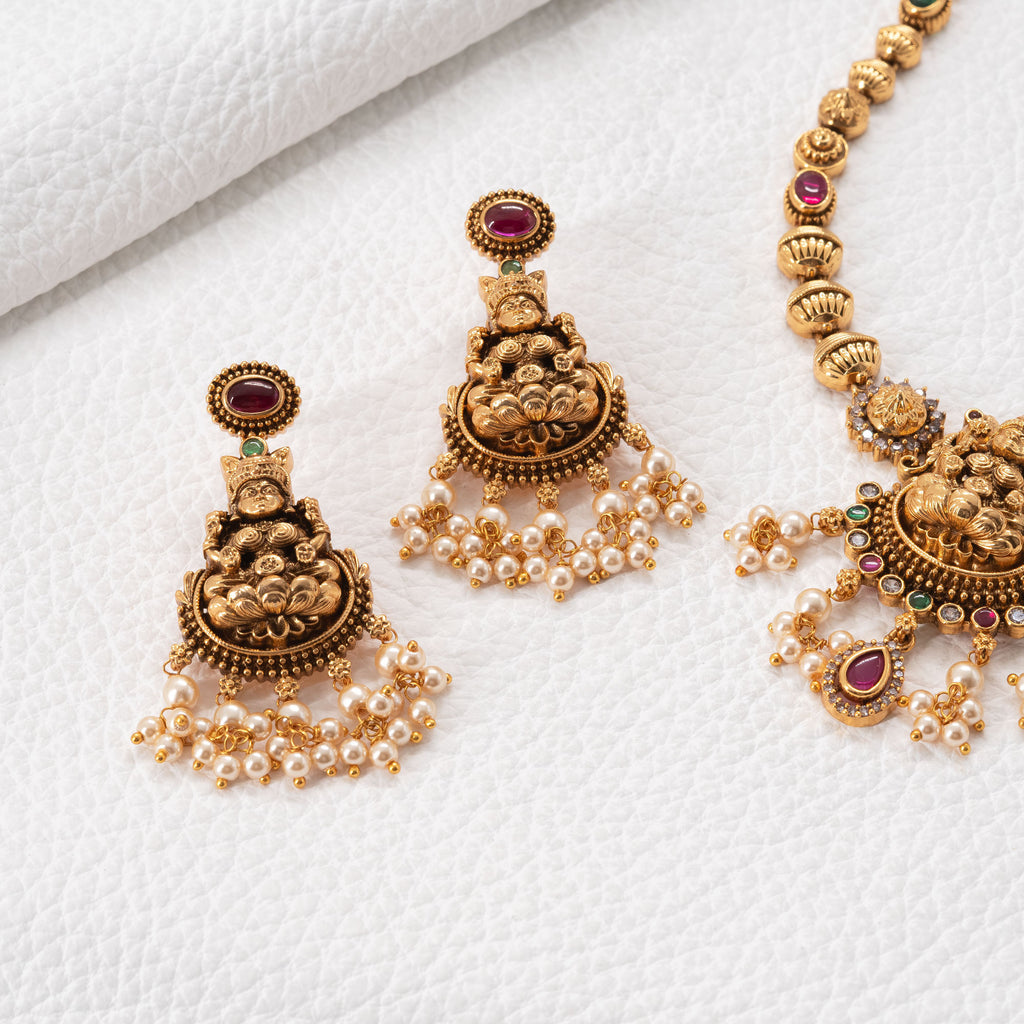 Traditional Lakshmi Hasli Necklace Set