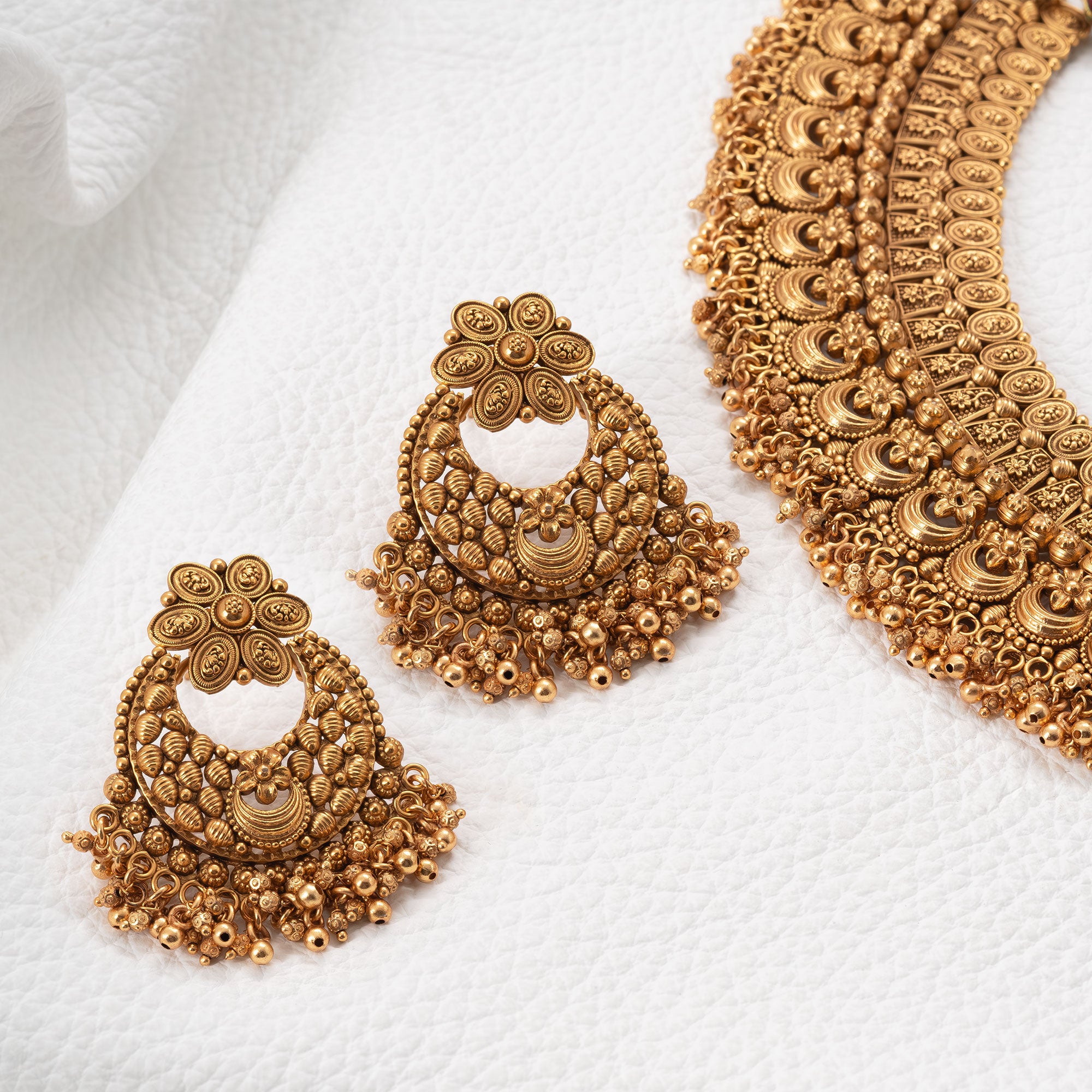 Trendy Crescent Necklace Set