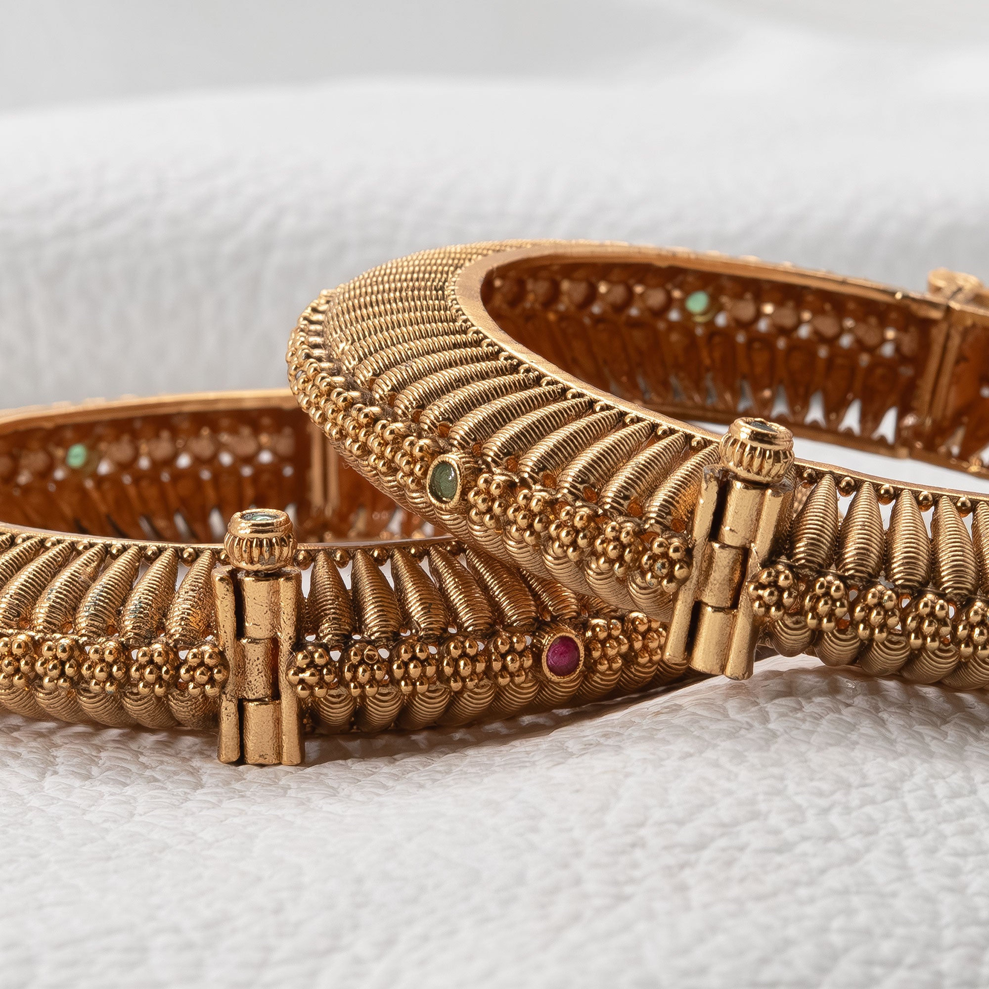 Trendy Spring Linked Bangles (Set of 2)