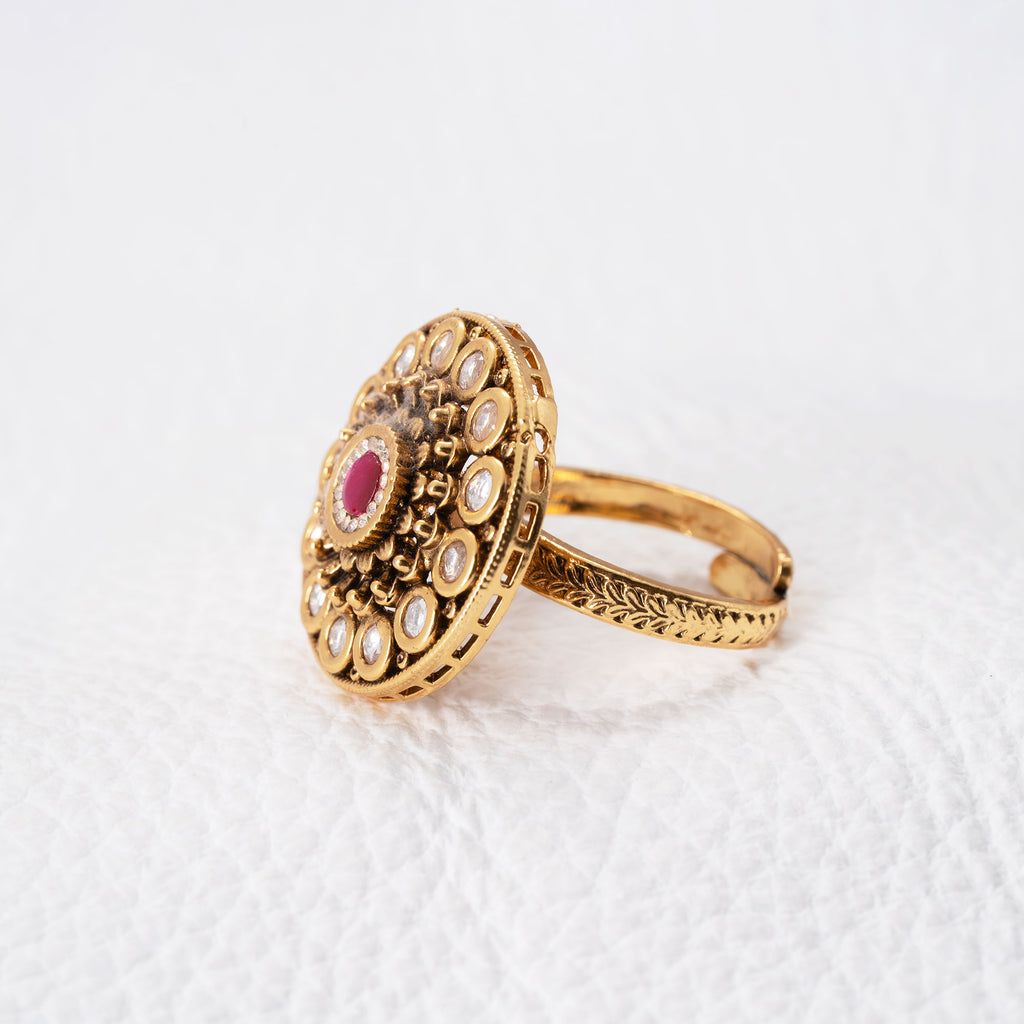 Trendy Round Floral Ring